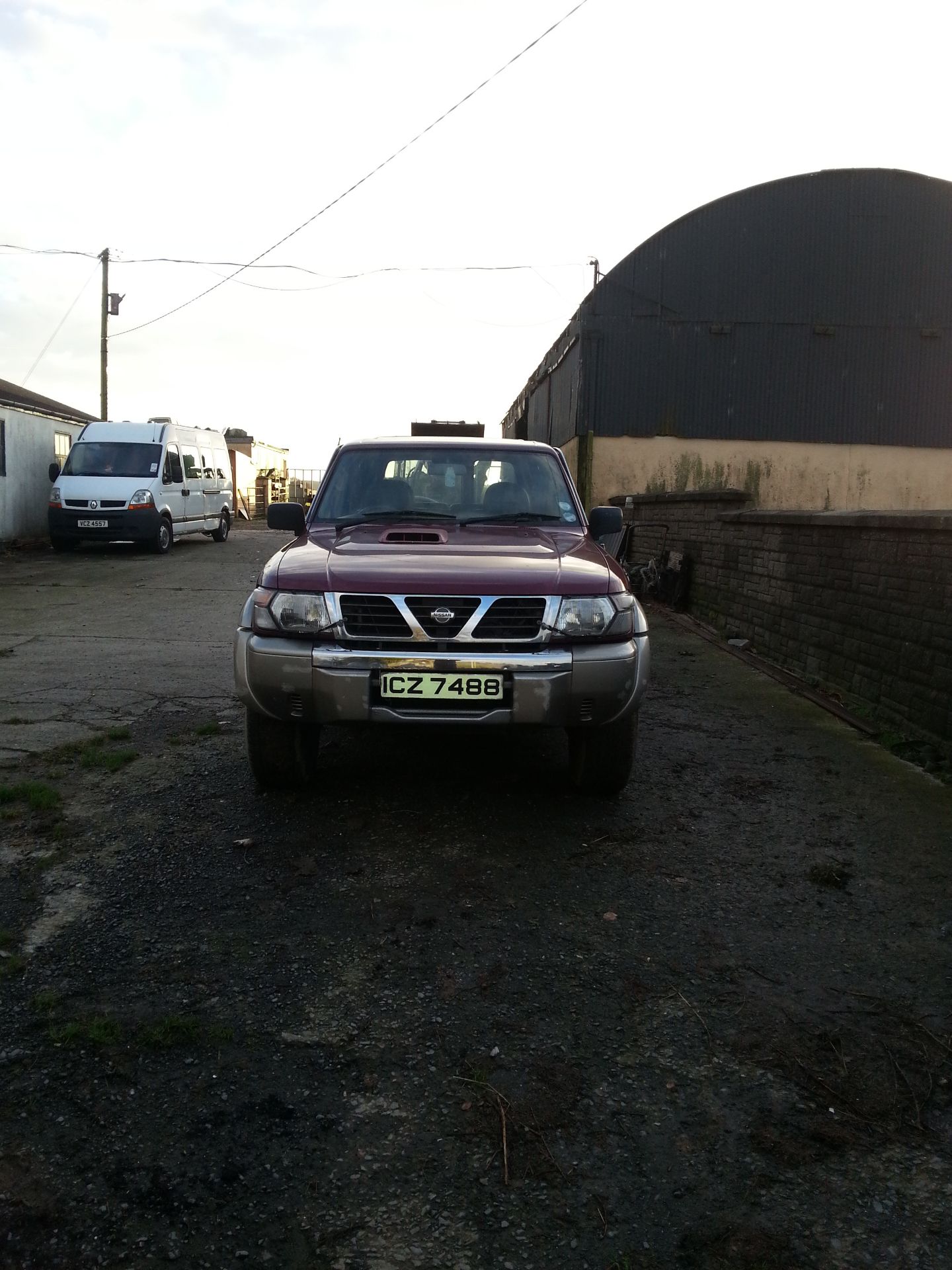 2001 Nissan Patrol GR SE Plus, 3.0 di manual LWB, 7 seater with leather interior mot'd 13 oct 2015 - Image 2 of 8