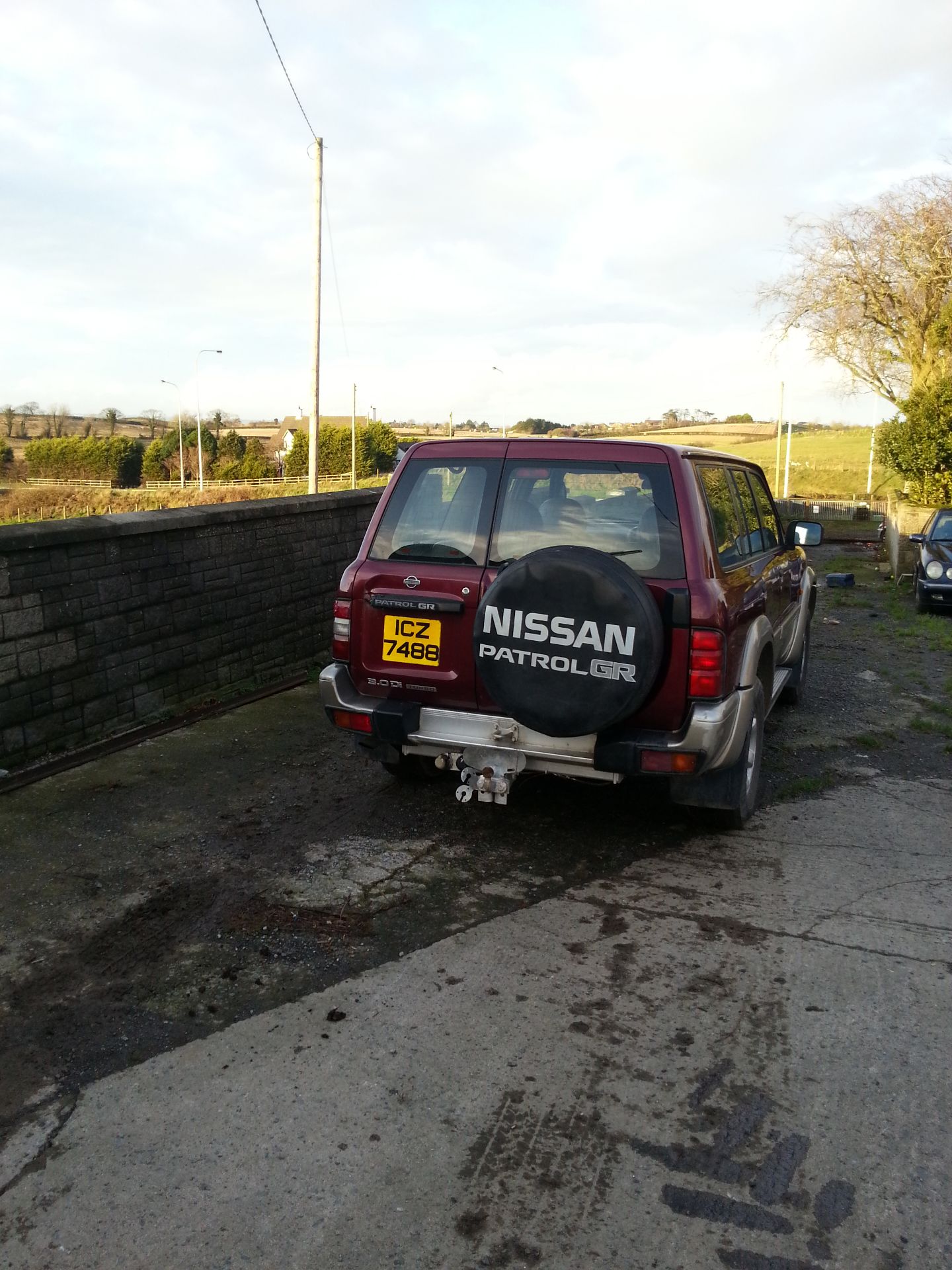 2001 Nissan Patrol GR SE Plus, 3.0 di manual LWB, 7 seater with leather interior mot'd 13 oct 2015 - Image 4 of 8