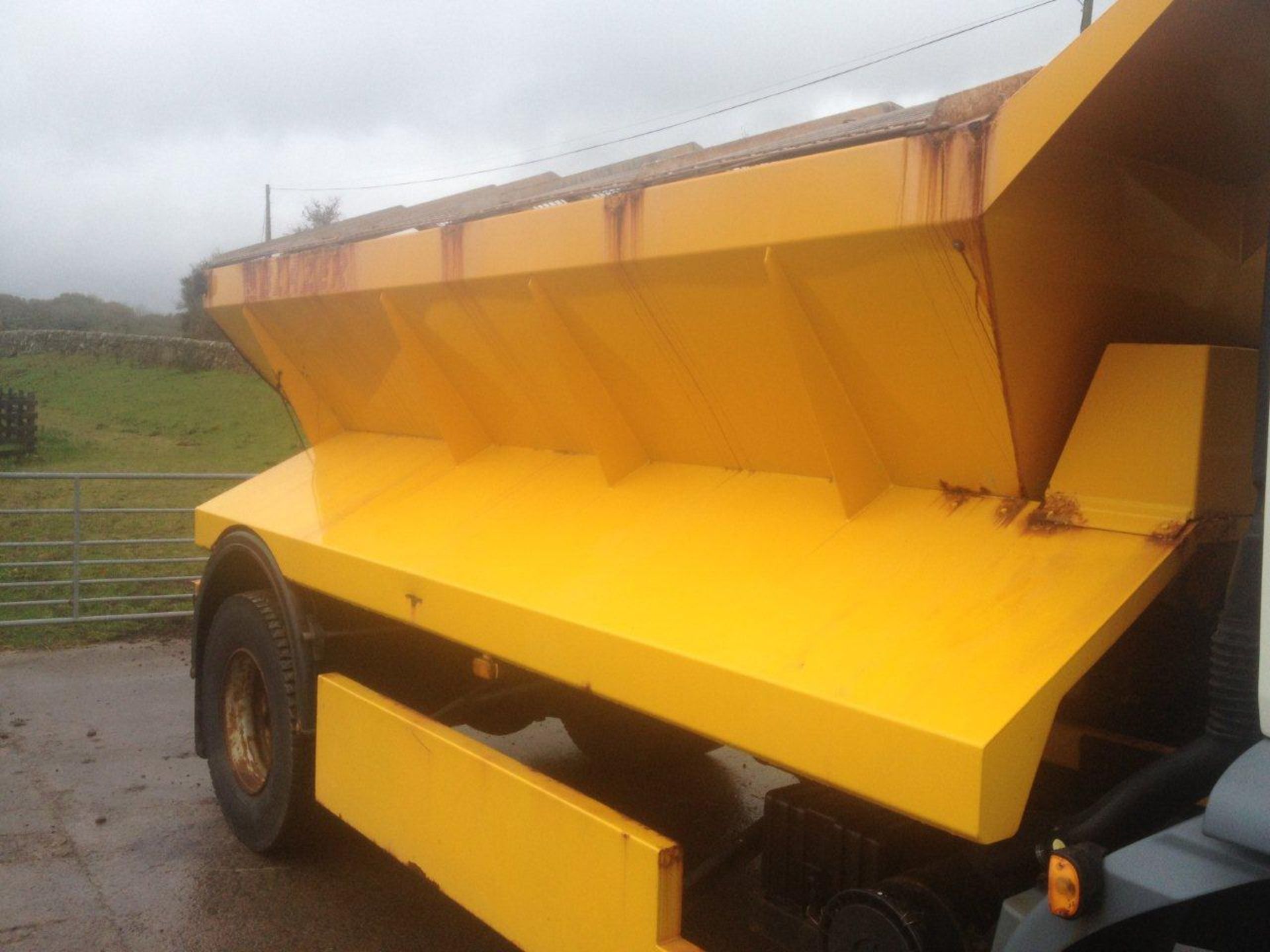 2003 (53) DAF LF55 220 c/w Whale Gritter, only 24000kms
Reg. FX53 KNA - Image 5 of 11