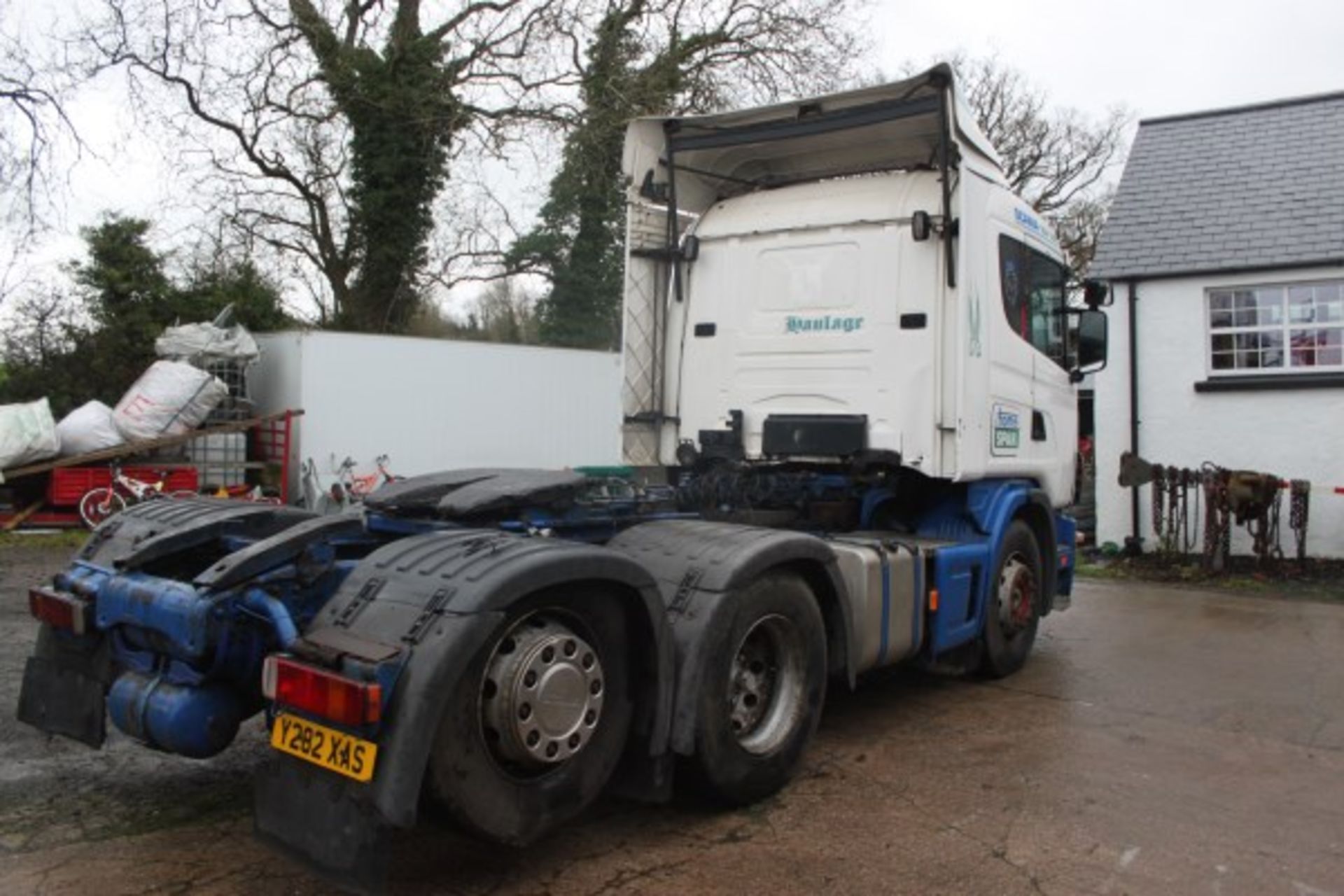 Y282 KAS 2001 Scania 164L V8 580 6 x 2 tractor unit
 
No PSV or TAX - Image 3 of 6