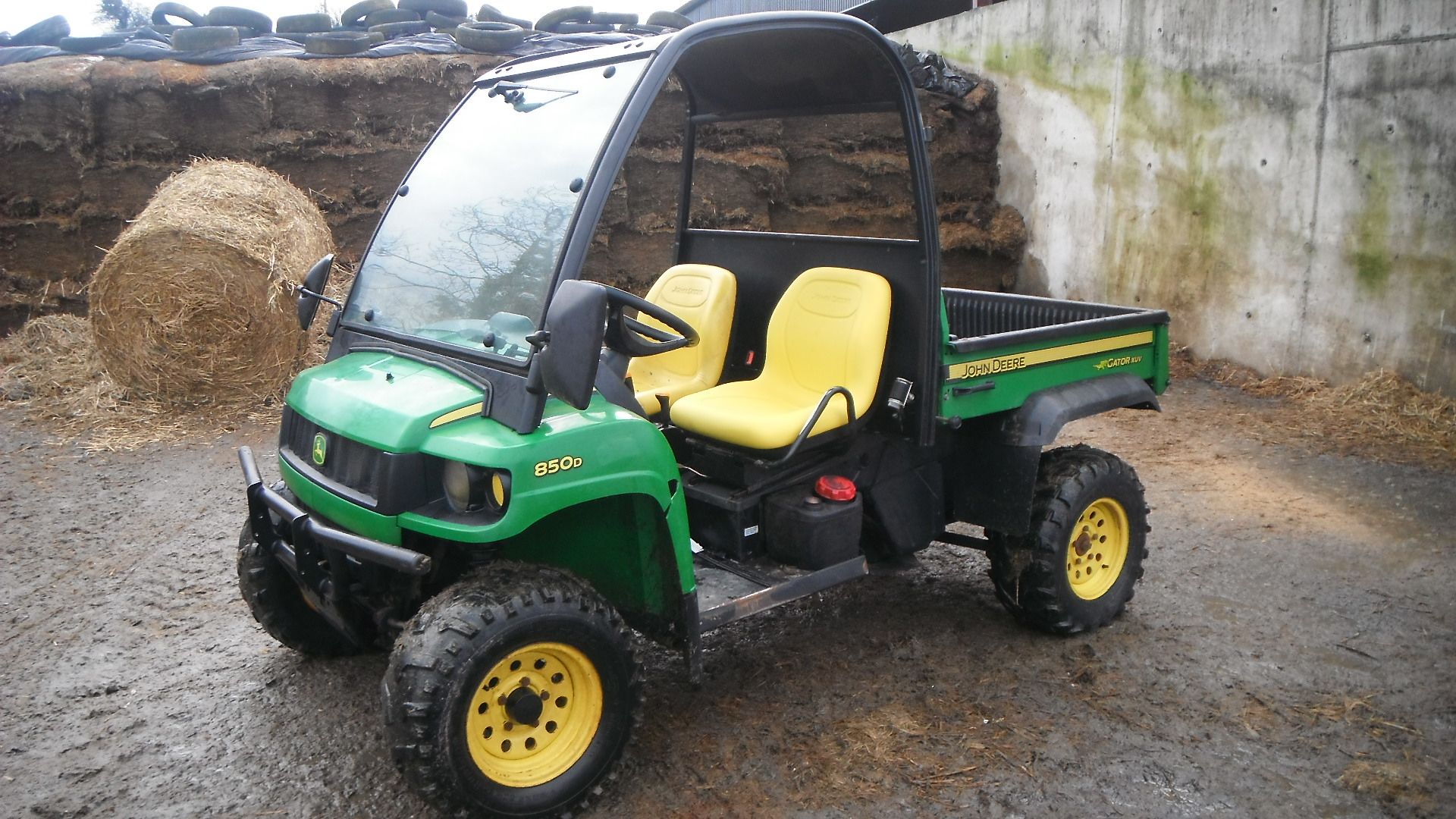 2010 John Deere 850D Gator, 1947 hours - Image 2 of 16