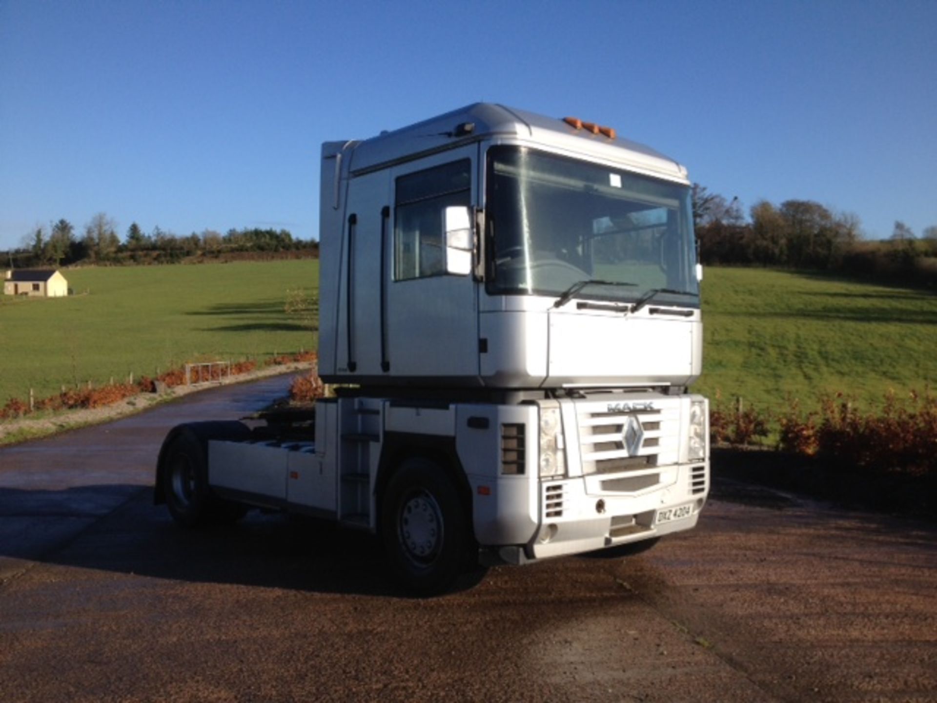 2005 Renault Magnum 480 "MACK", sliding 5th wheel, 4x2 - Image 2 of 10