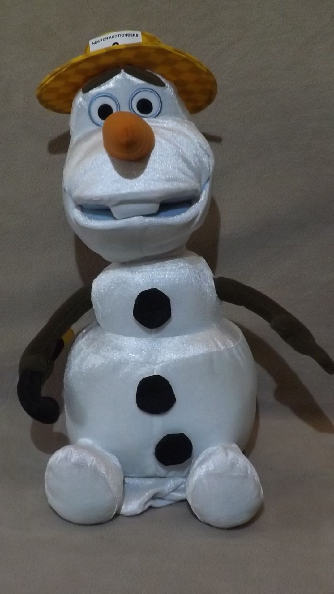 1 SNOWMAN CUDDLY TOY RRP £32.99