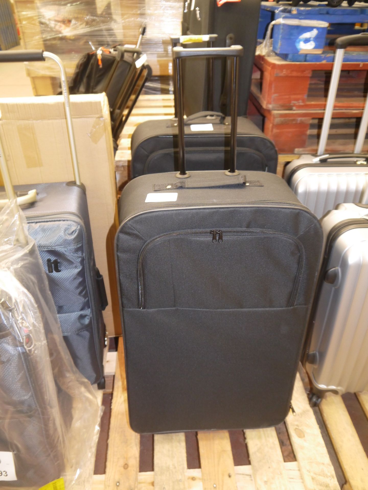 Black Medium Suitcase in very good condition