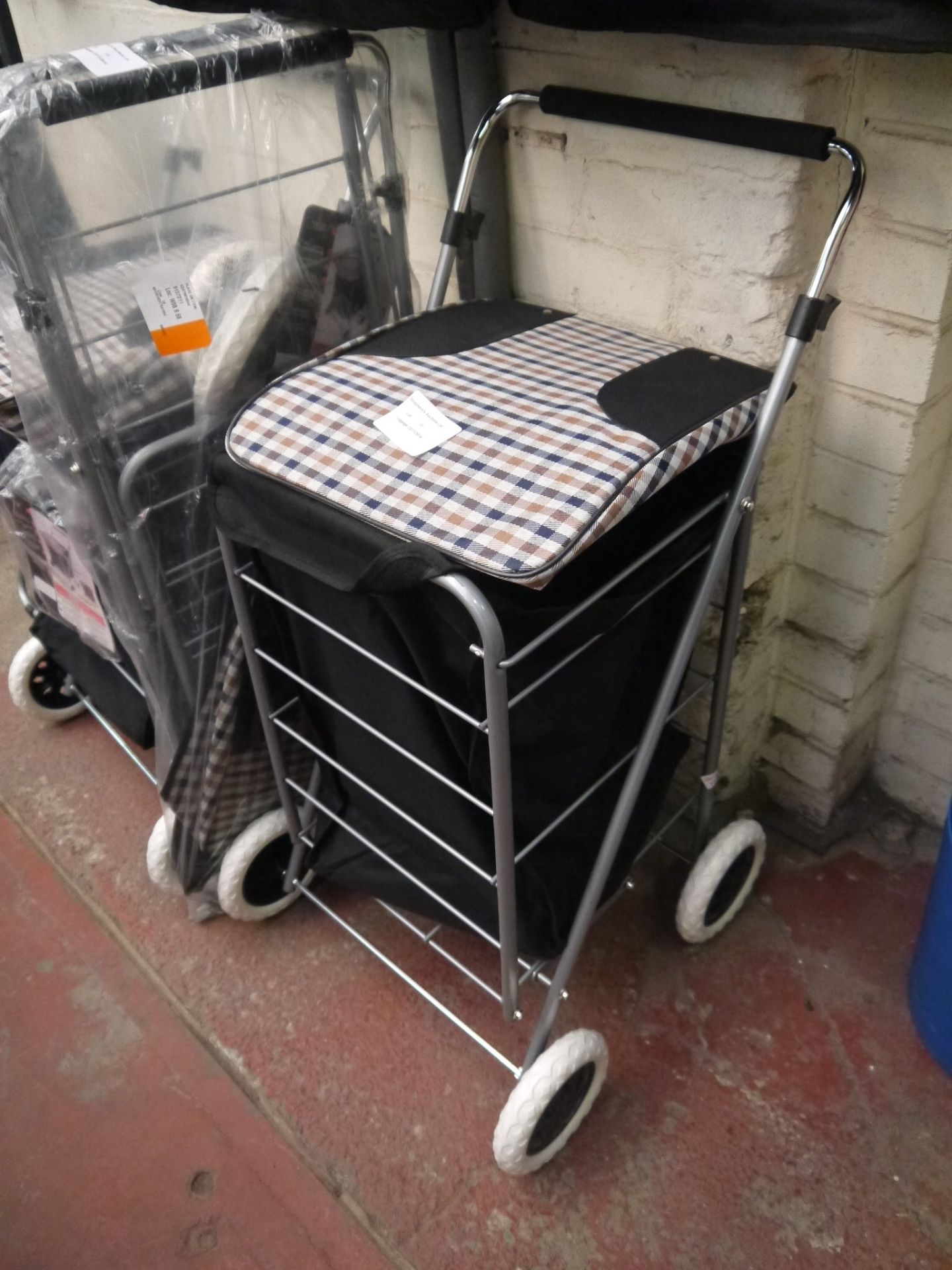 Eclipse 4 wheel shopping trolley, looks in excellent condition
