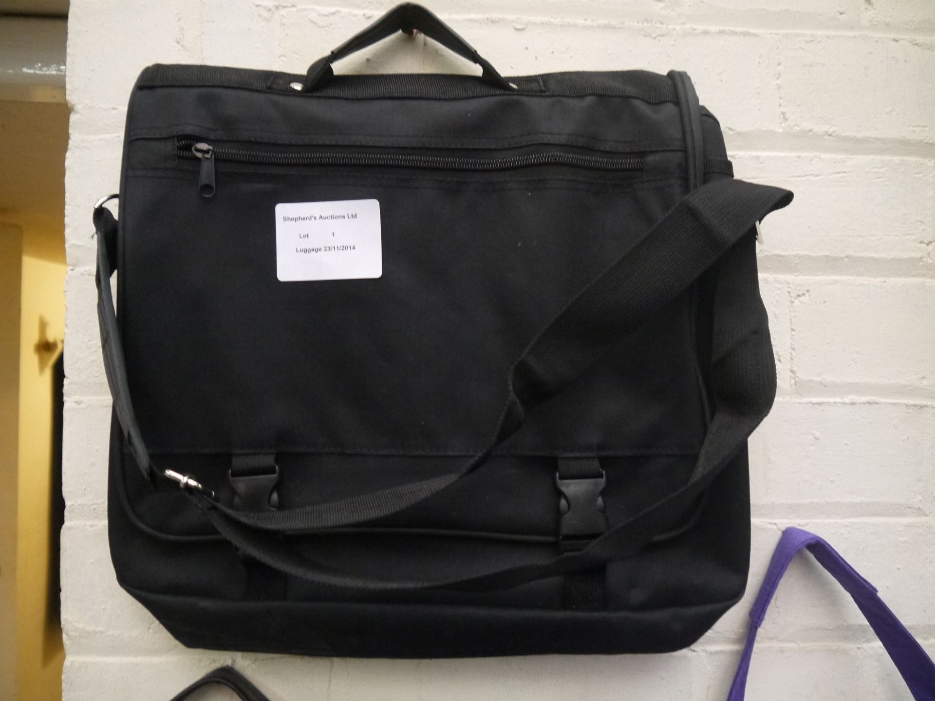 Black Laptop satchel, looks in good condition