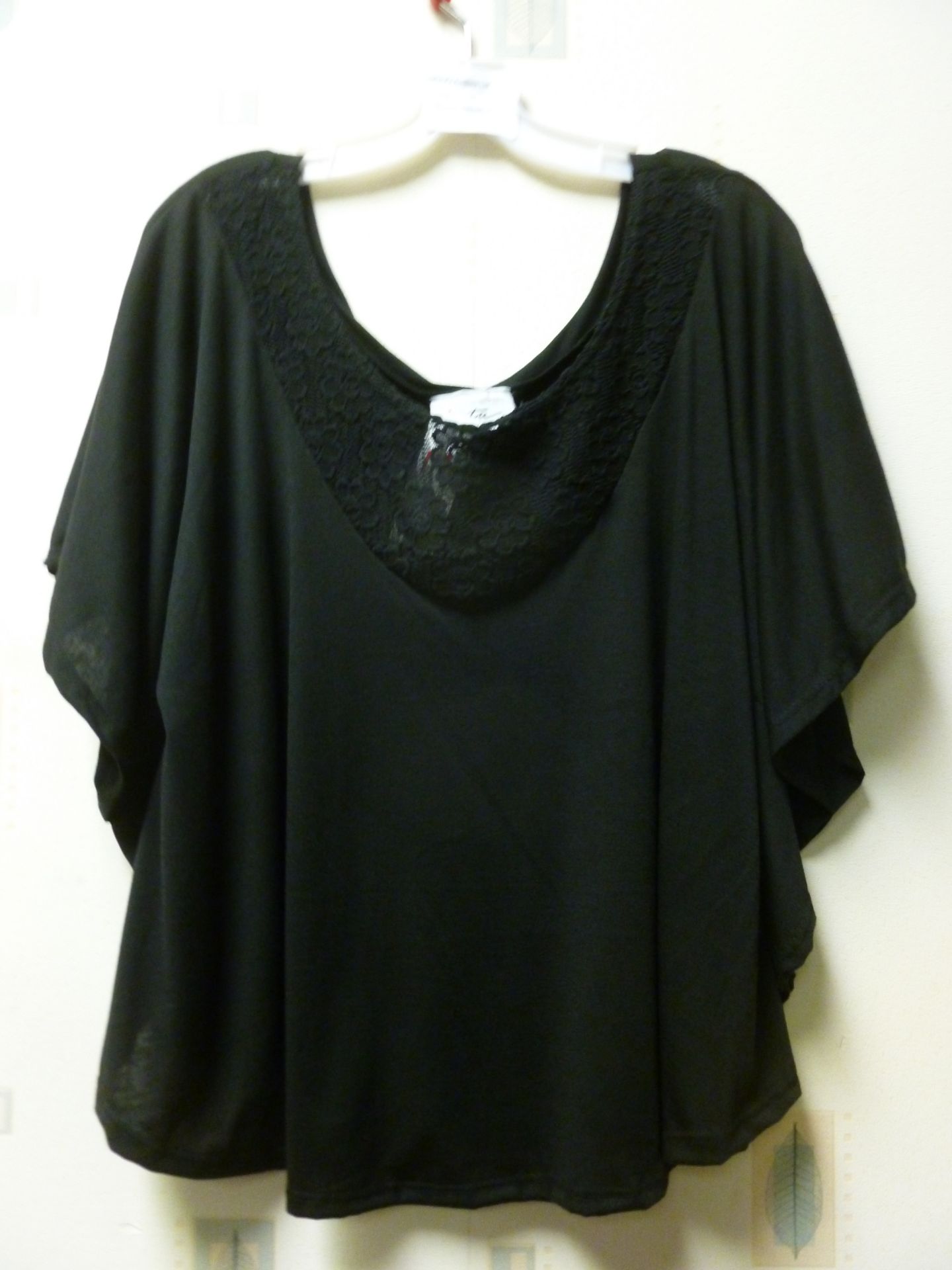 Jota Black Ladies top with lace detail Size 20 RRP £18