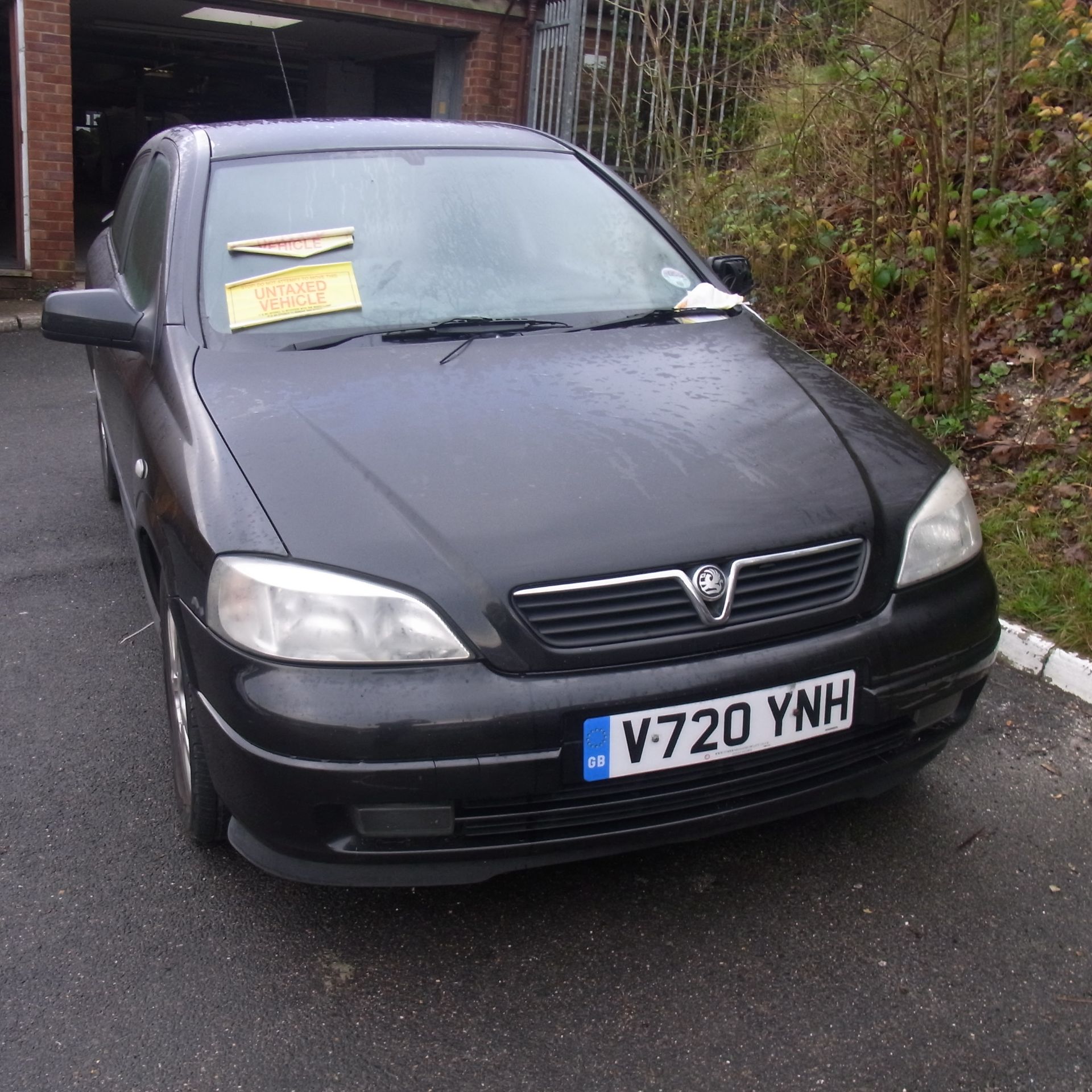 Lot 6 - V720 YNH Vauxhall Astra SRI 16V with V5