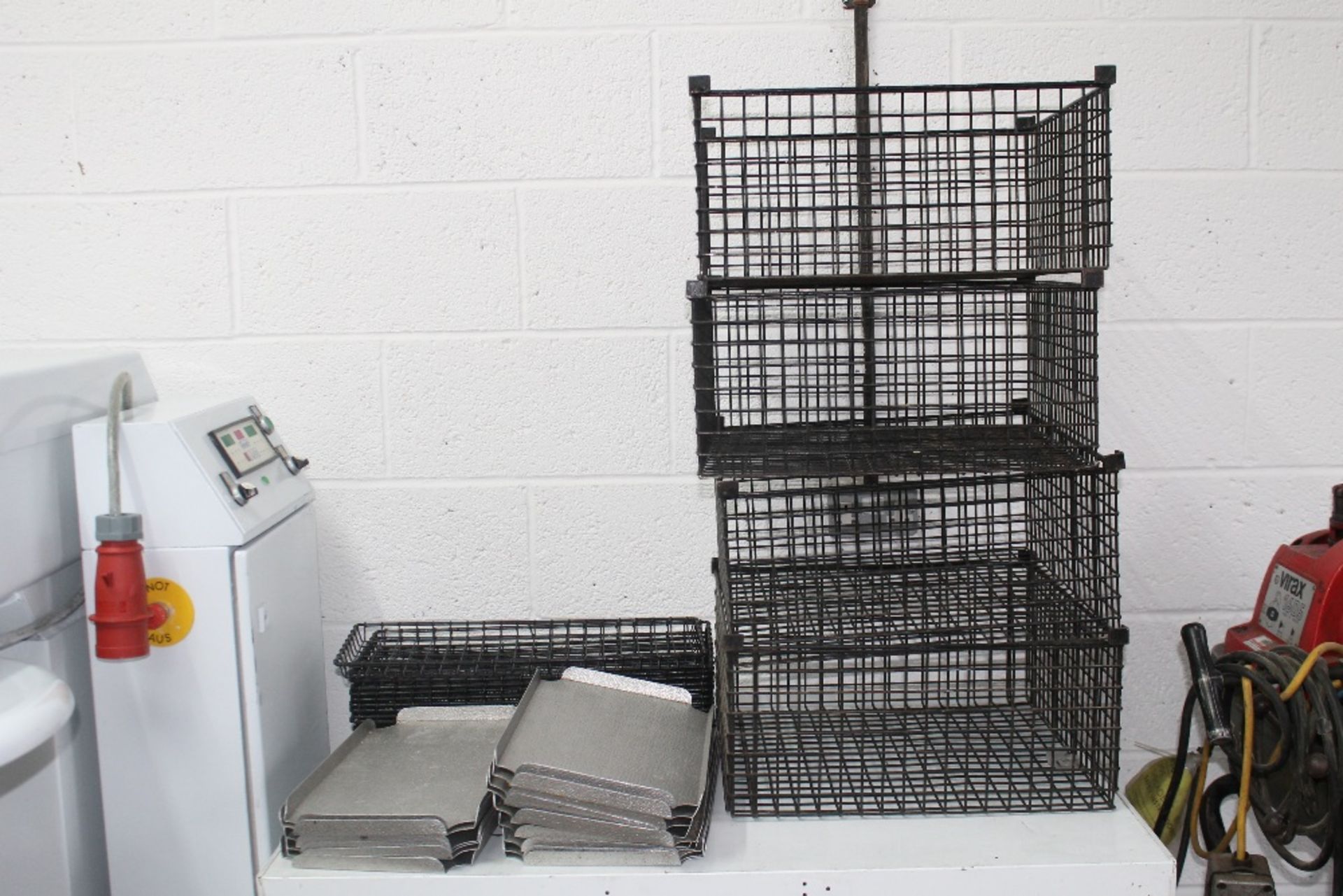 Quantity Bakers Counter Display Trays & Baskets