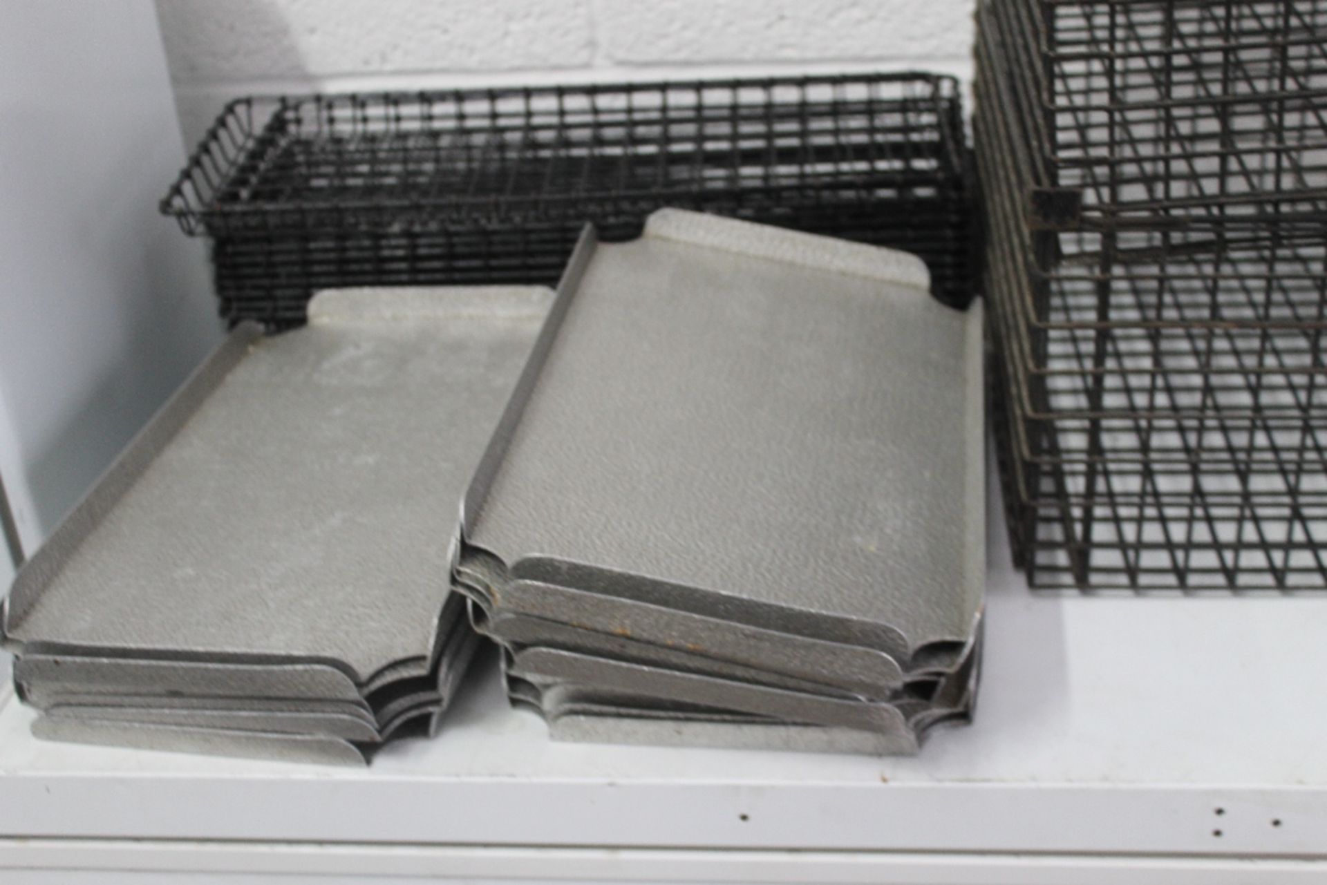 Quantity Bakers Counter Display Trays & Baskets - Image 5 of 6