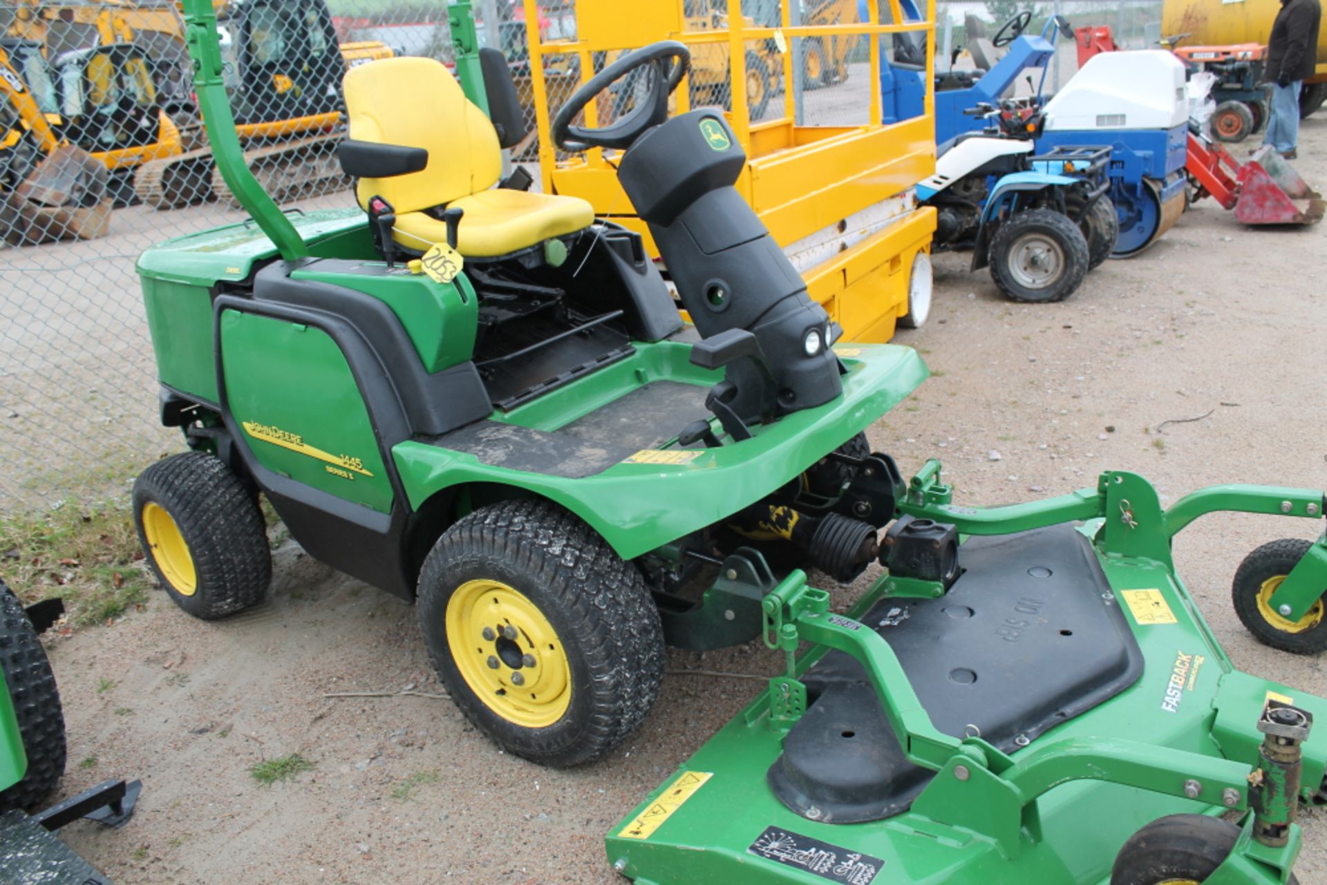 Sale Item:   J.D 1445 31HP OUT FRONT ROTARY MOWER   Vat Status:    Plus Vat @ 20 %   Buyers Fees