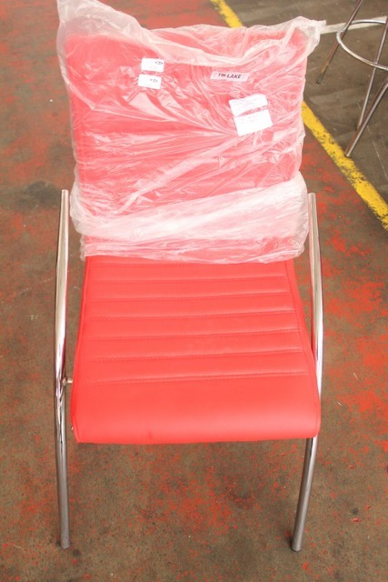 6 x RED LIEBHERR LEATHER AND CHROME DINING CHAIRS IN ONE BOX RRP £85 (660)  *Please note that the