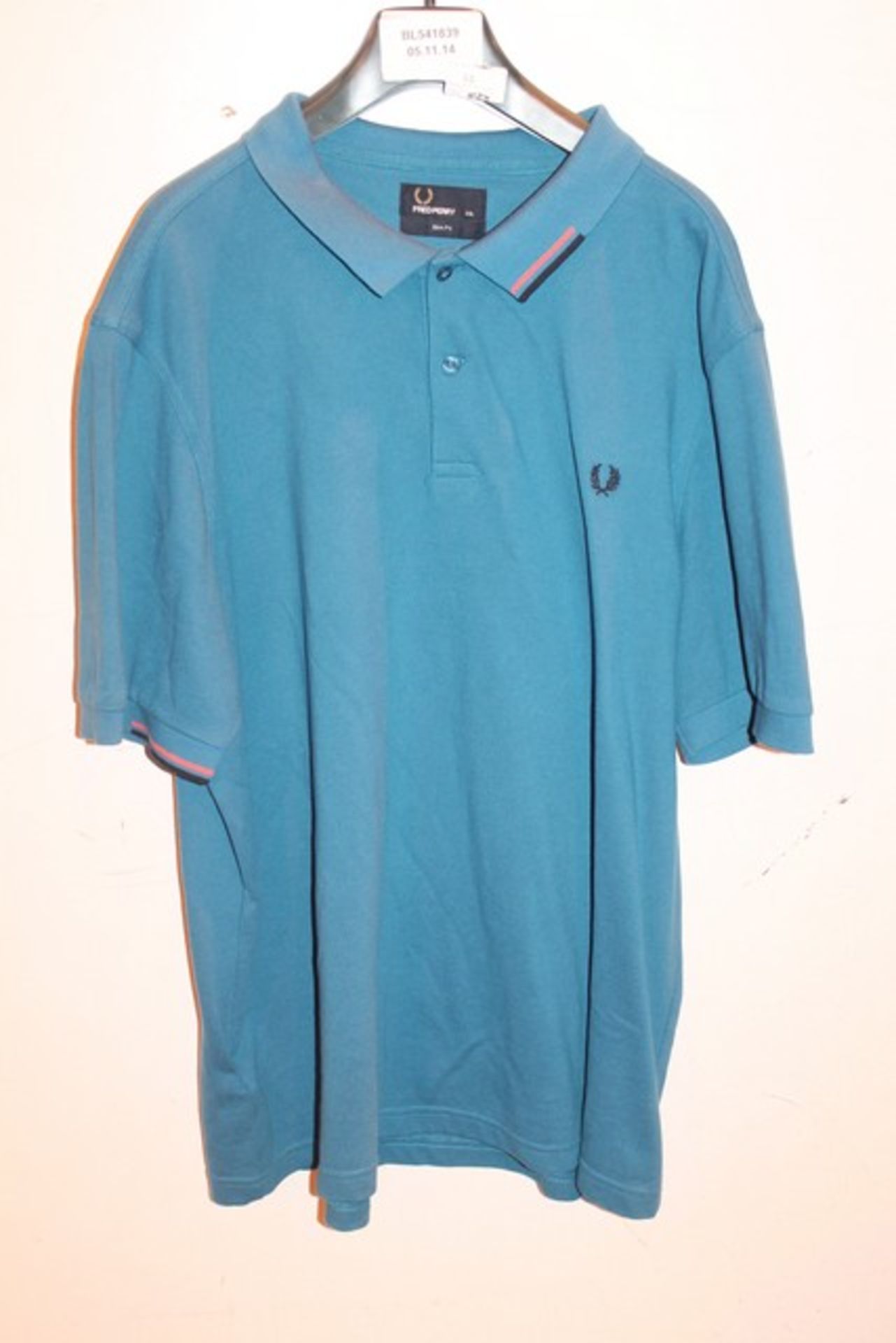 1 x SIZE XXL FRED PERRY BLUE SLIM FIT TSHIRT (541839)  *PLEASE NOTE THAT THE BID PRICE IS MULTIPLIED