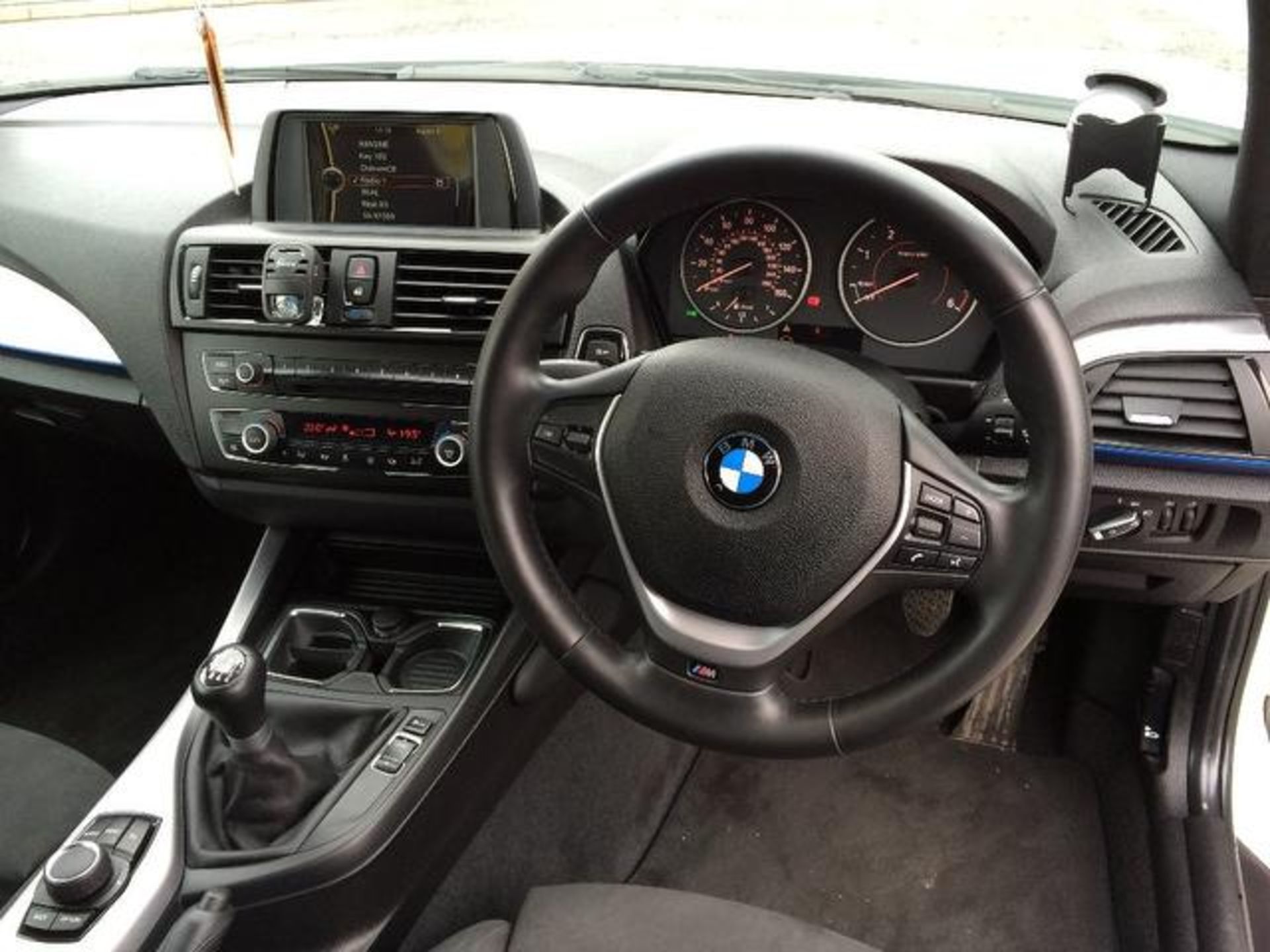 BMW 1 SERIES 2.0TD 118d M Sport Sports Hatch 3dr SIMPLY STUNNING & FBMWSH - Image 8 of 9