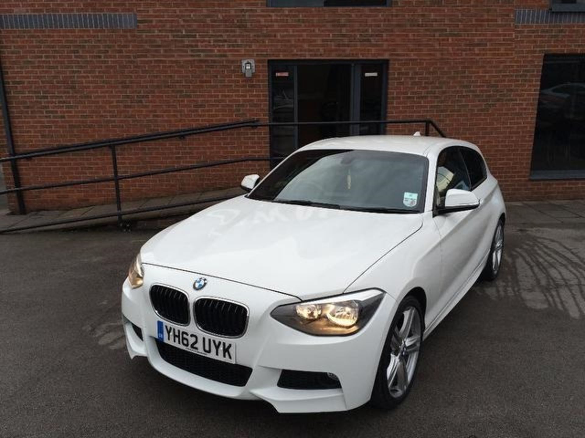 BMW 1 SERIES 2.0TD 118d M Sport Sports Hatch 3dr SIMPLY STUNNING & FBMWSH - Image 3 of 9