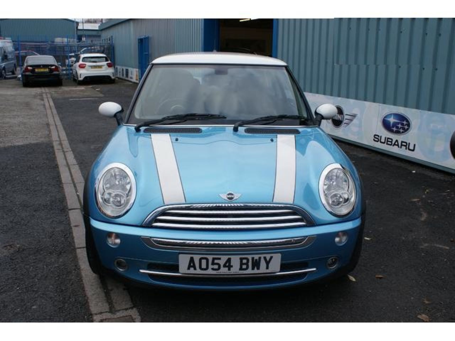 MINI Hatch Cooper 1.6 Cooper 3dr A STUNNING EXAMPLE!!! - Image 3 of 8