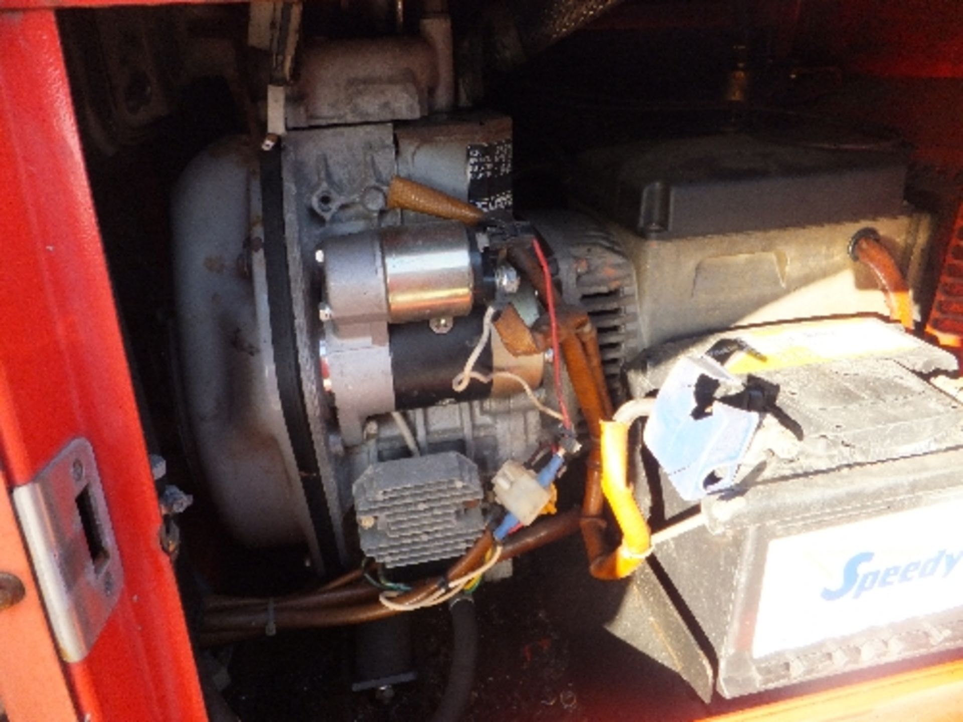 Superlight VT2 road tow towerlight Yanmar/Linz 220082W002455 Fuel pump missing - Image 2 of 3