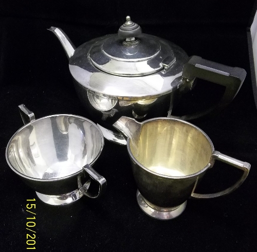 Mappin & Webb silver plated teapot, sugar basin & milk jug