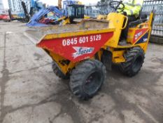 Thwaites 1 tonne hydrostatic skip loader (2006) 27/0011W000043 1369 hrs Runs, Drives, Tips