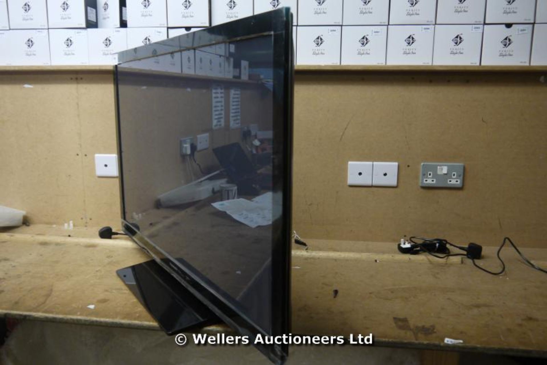 *"PANASONIC TX-P42X60B 42" HD PLASMA TV / WITHOUT POWER / WITHOUT REMOTE / WITH STAND / SUPPLIED - Image 2 of 3