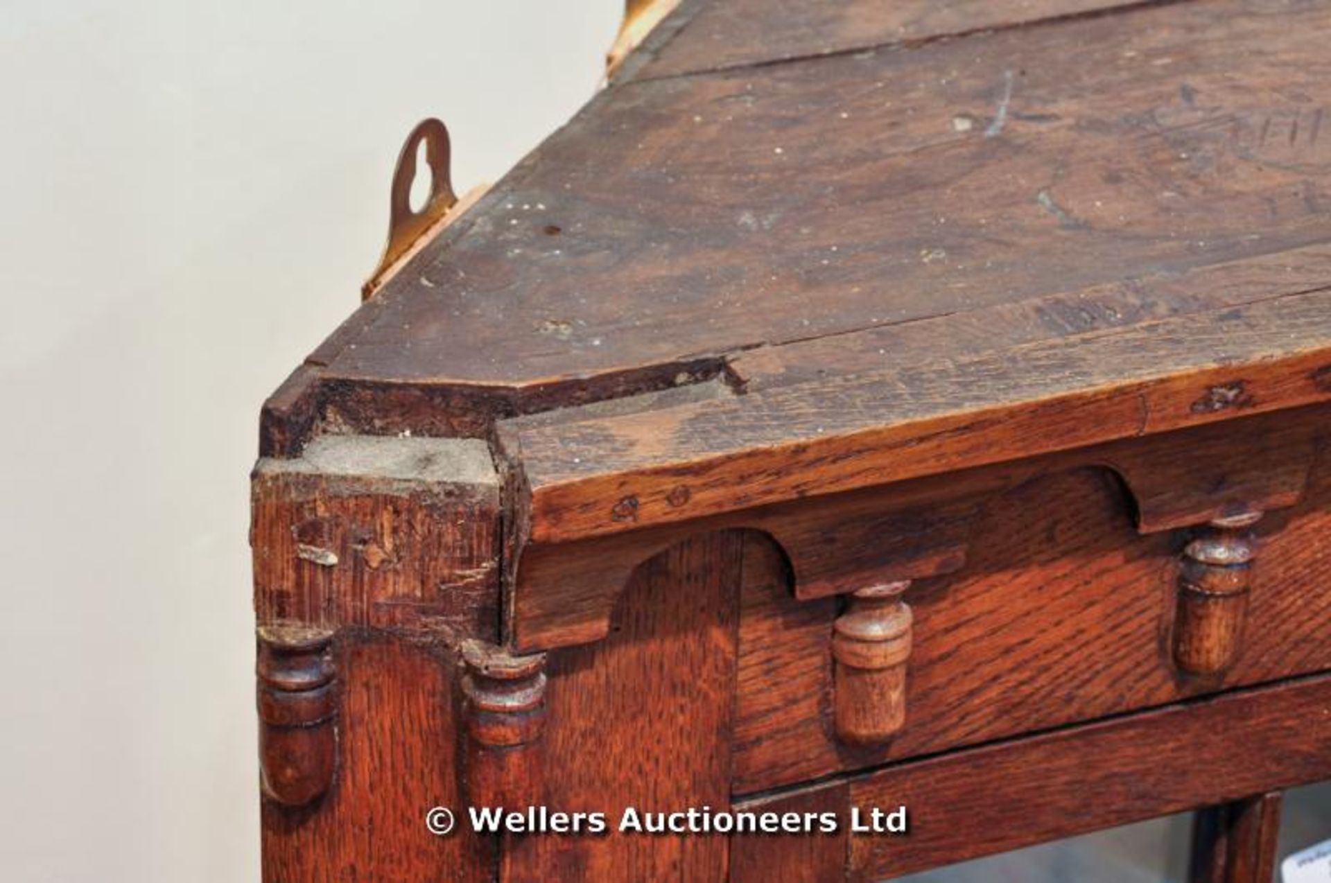 A small Georgian oak hanging corner cabinet, ivory escutcheon to hinged glazed door opening to - Image 2 of 2