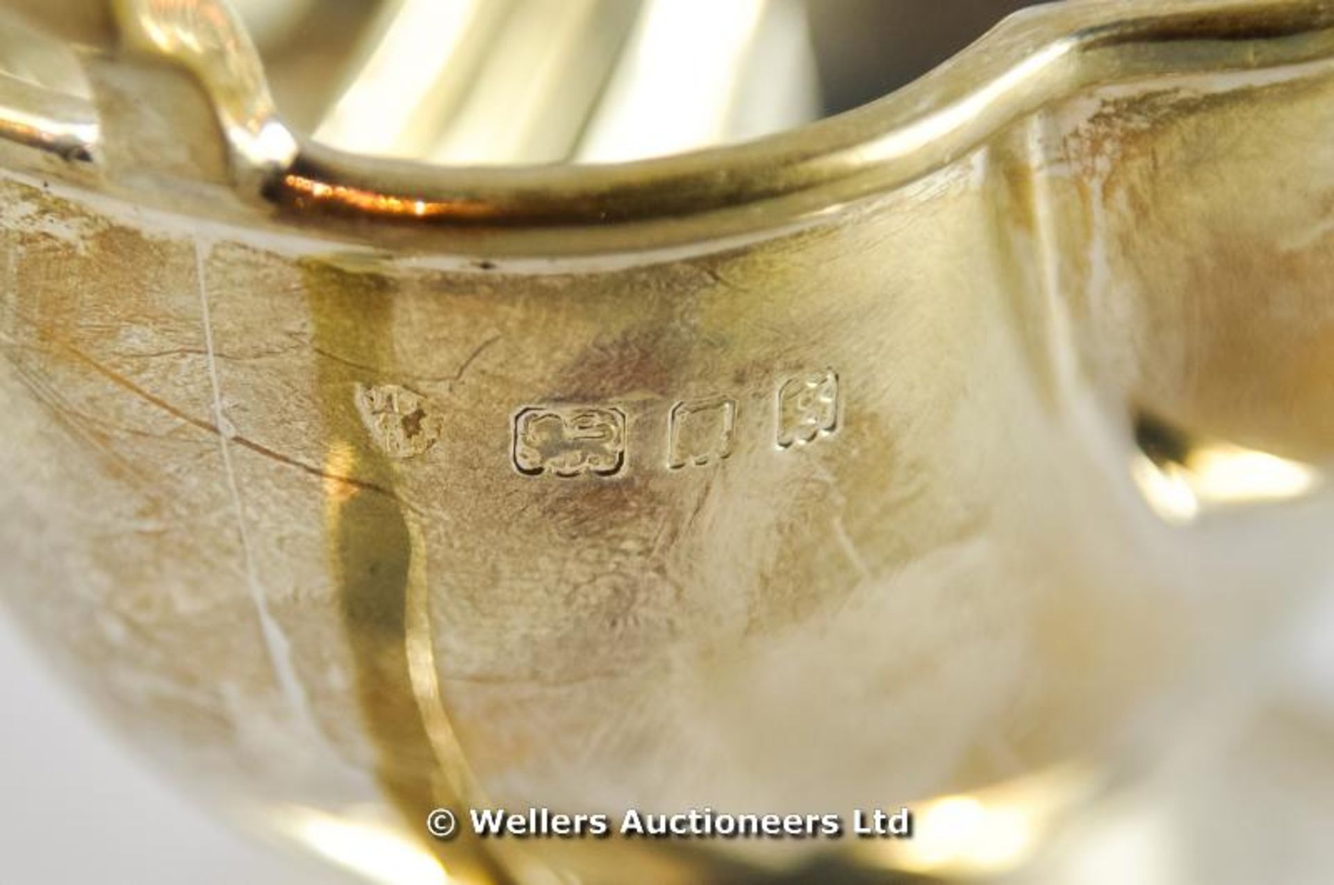 *An Art Deco silver sauce boat, London 1933, and a Victorian silver cream jug, Sheffield 1895, total - Image 3 of 5