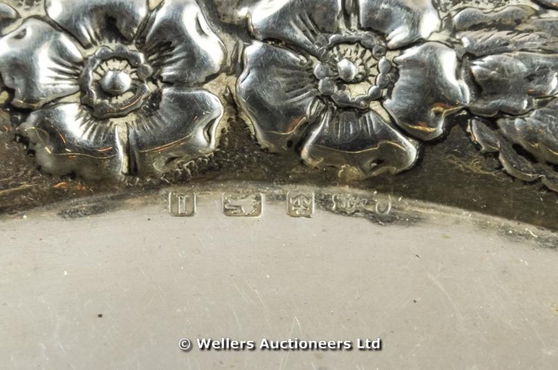 *A silver oval small platter with Art Nouveau decoration, Birmingham 1910, 204 gms (Lot subject to - Image 3 of 3