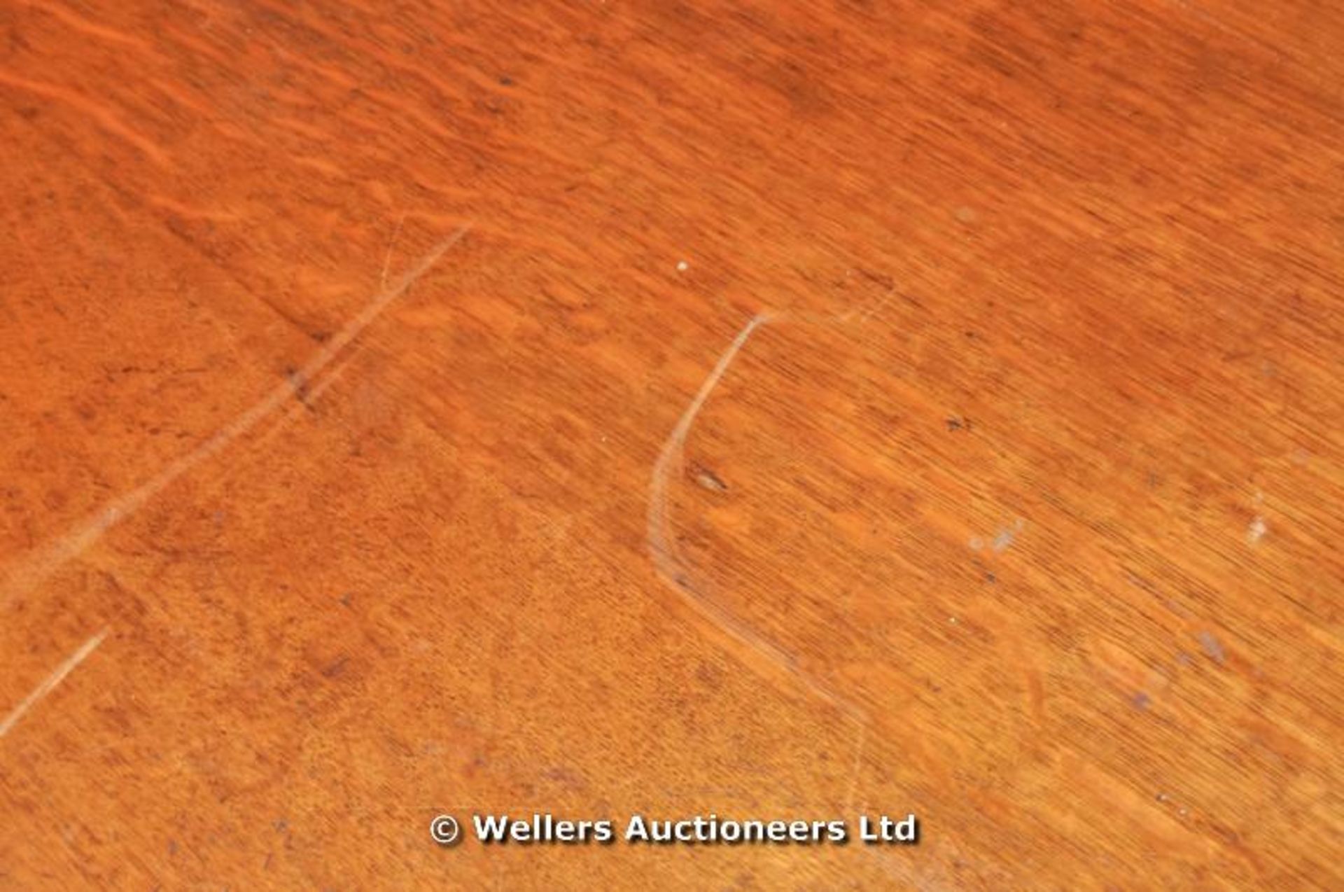 An oak Victorian wind-out dining table with two extra leaves, canted corners - Image 5 of 5