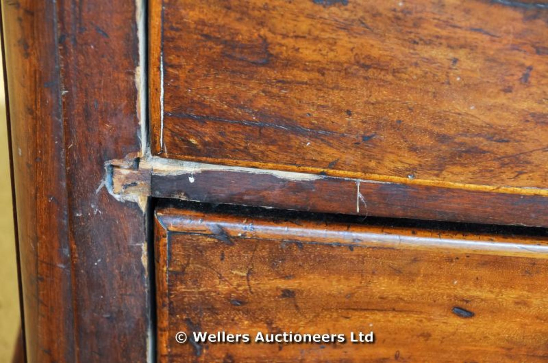 A mahogany chest of drawers, two short over three long, 118 wide x 53 deep x 116 high - Image 5 of 5