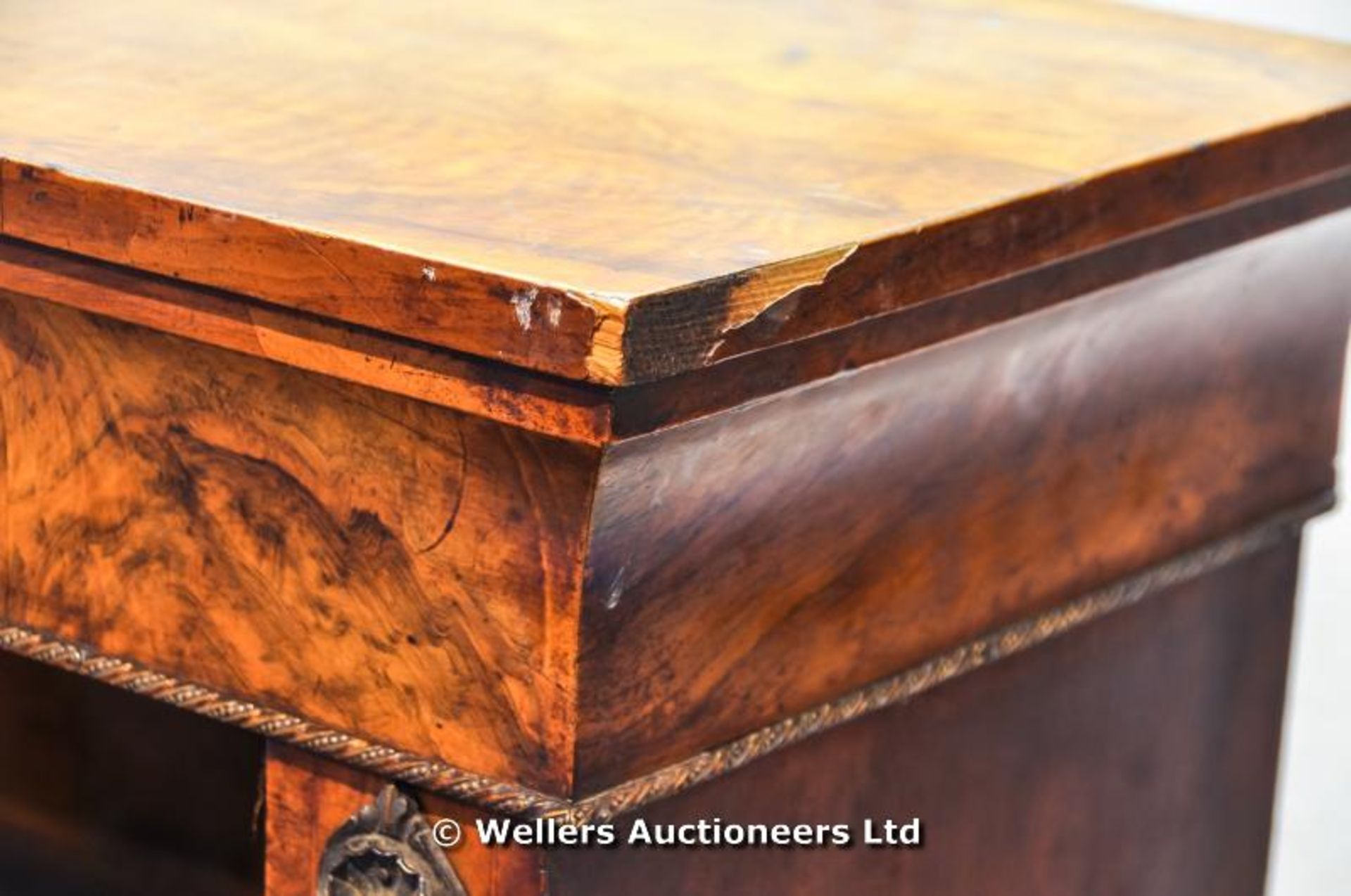 C1800 walnut bookcase with three shelves, inlay and metal detail - Image 6 of 6