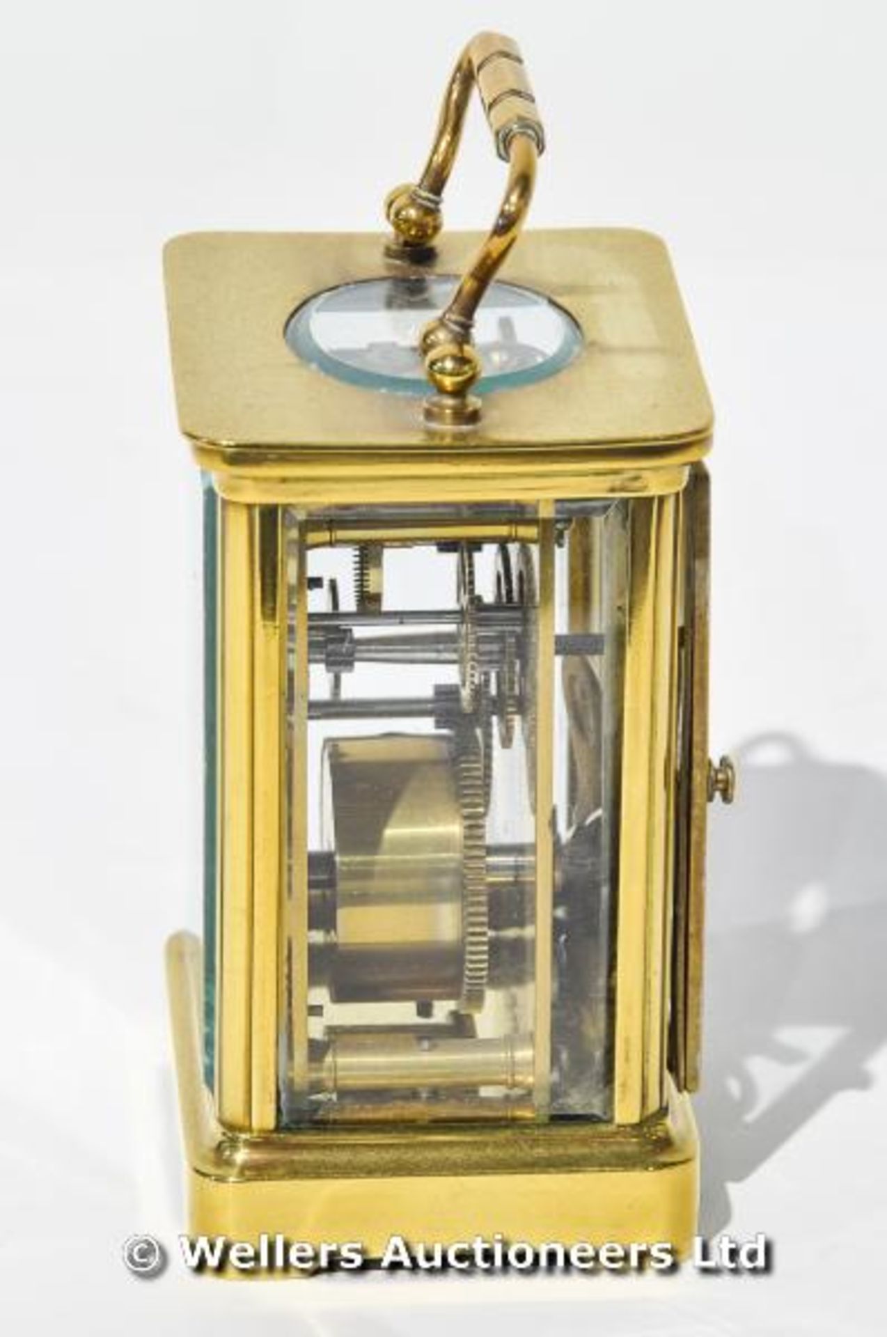 A French brass carriage clock with key - Image 2 of 5