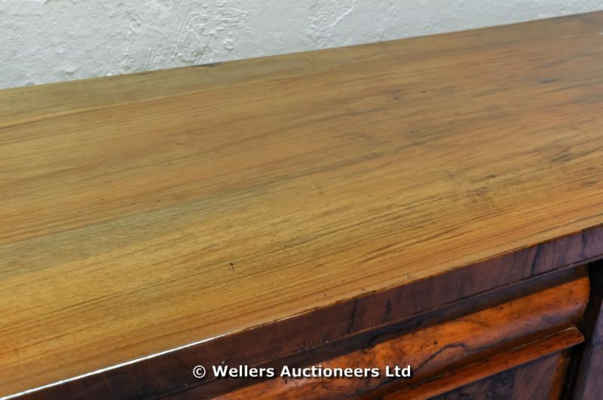 A walnut chiffonier with two frieze drawers over two cupboard doors - Image 2 of 5