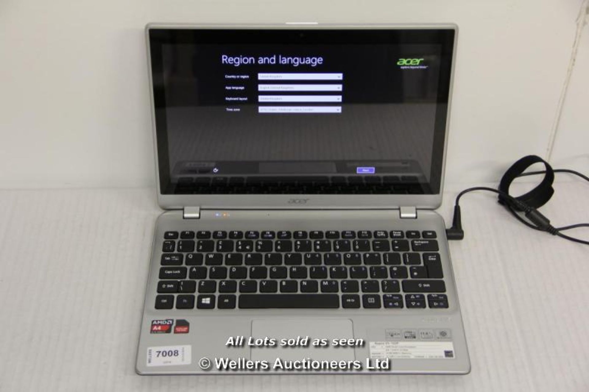 *"ACER ASPIRE V5-122P 11.6" TOUCH SCREEN LAPTOP / AMD A4-1250 1.0GHZ / RAM 4GB / 500GB HDD / WINDOWS