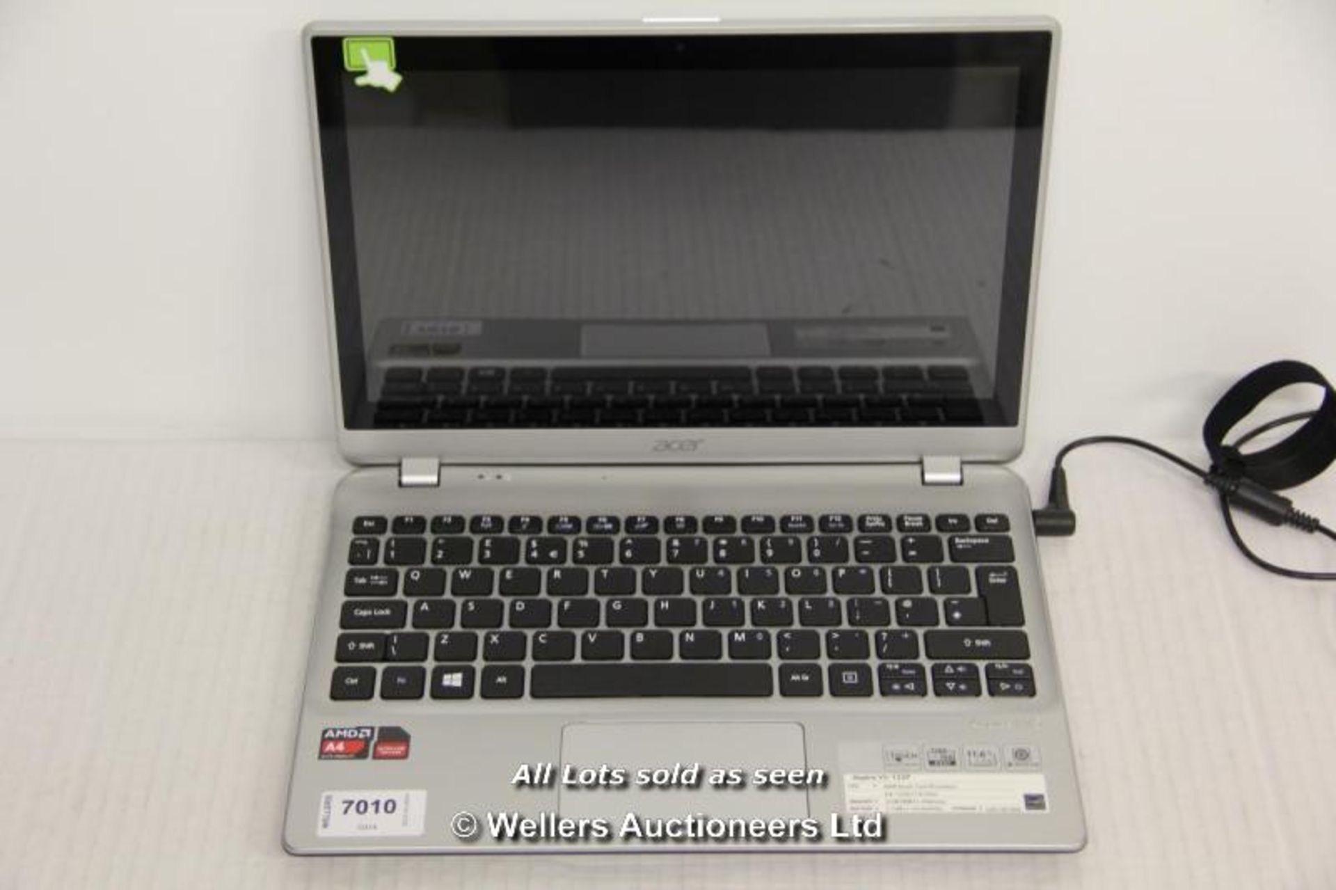 *"ACER ASPIRE V5-122P 11.6" TOUCH SCREEN LAPTOP / AMD A4-1250 1.0GHZ / RAM 4GB / WITHOUT HDD /