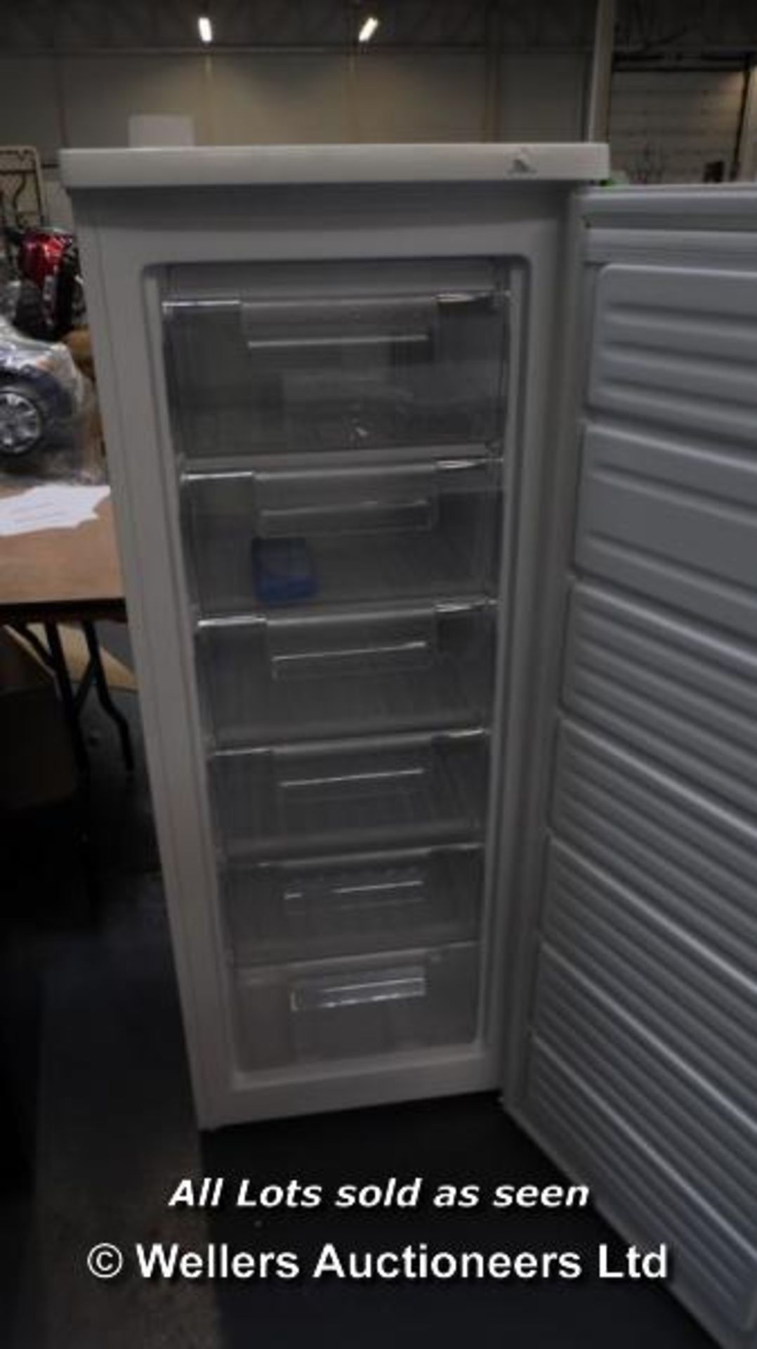 *ESSENTIALS CTF55W12 TALL FREEZER / GRADE: RETAIL RETURN / UNBOXED (DC6) [TA191214-157} (48073676) - Image 2 of 2