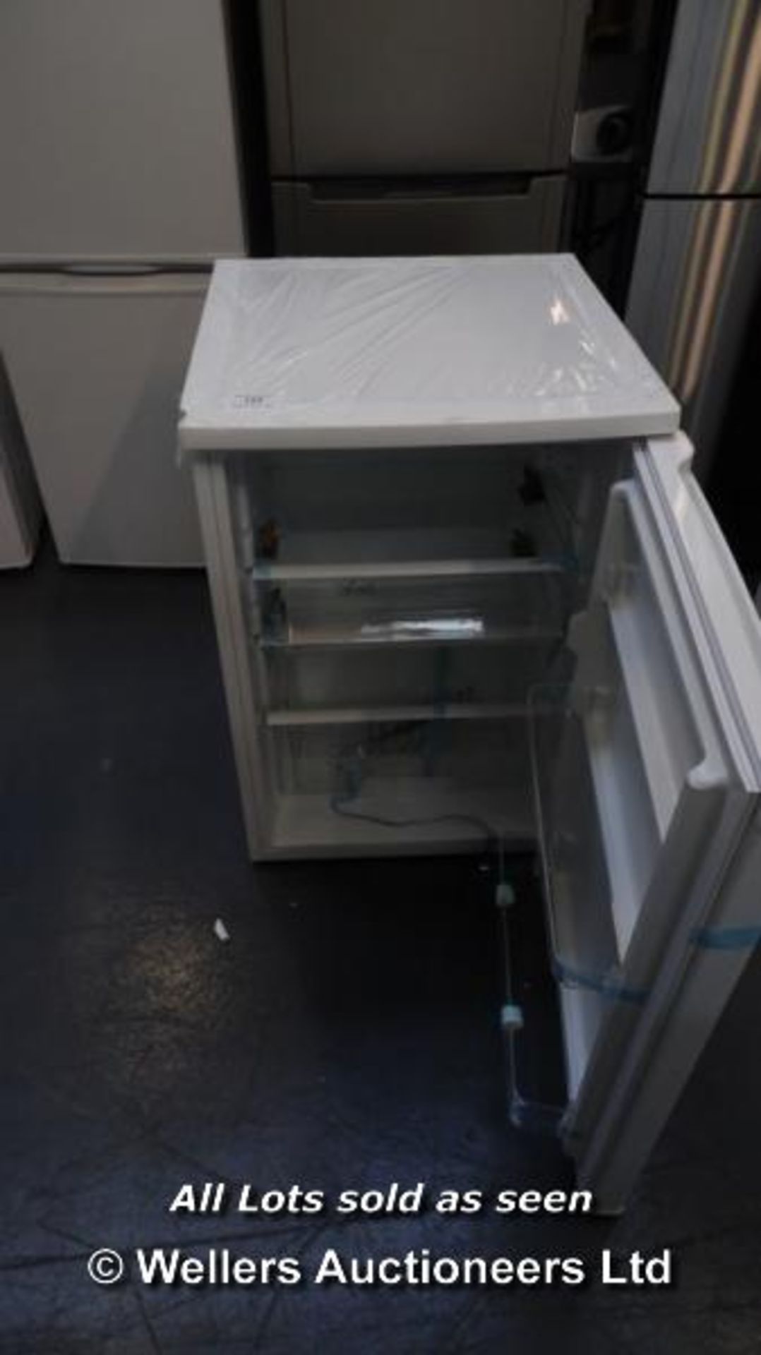 *ESSENTIALS CUL55W12 UNDERCOUNTER FRIDGE / GRADE: RETAIL RETURN / UNBOXED (DC6) [TA191214-123} ( - Image 2 of 2