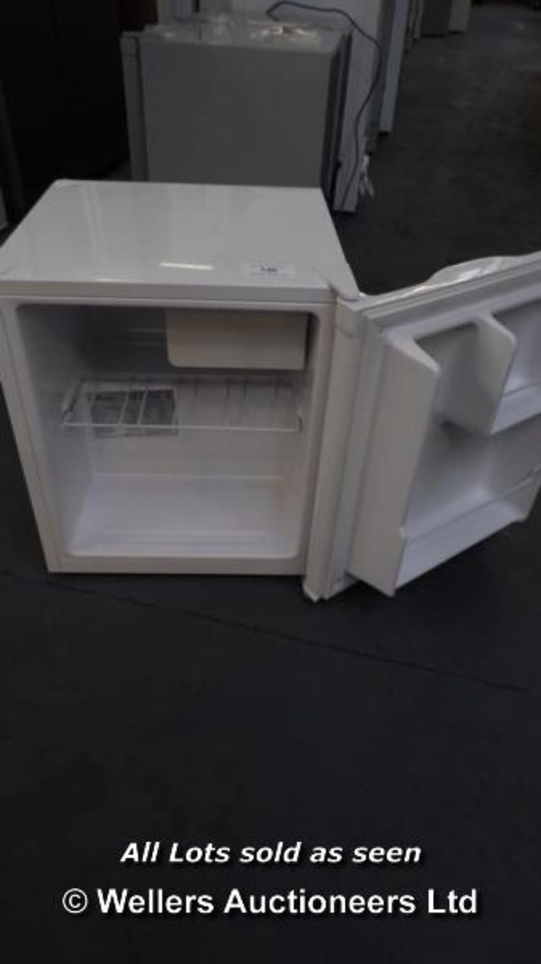 *SMALL WHITE FRIDGE CTT50W12  / GRADE: RETAIL RETURN  / UNBOXED[191214-140} - Image 2 of 2