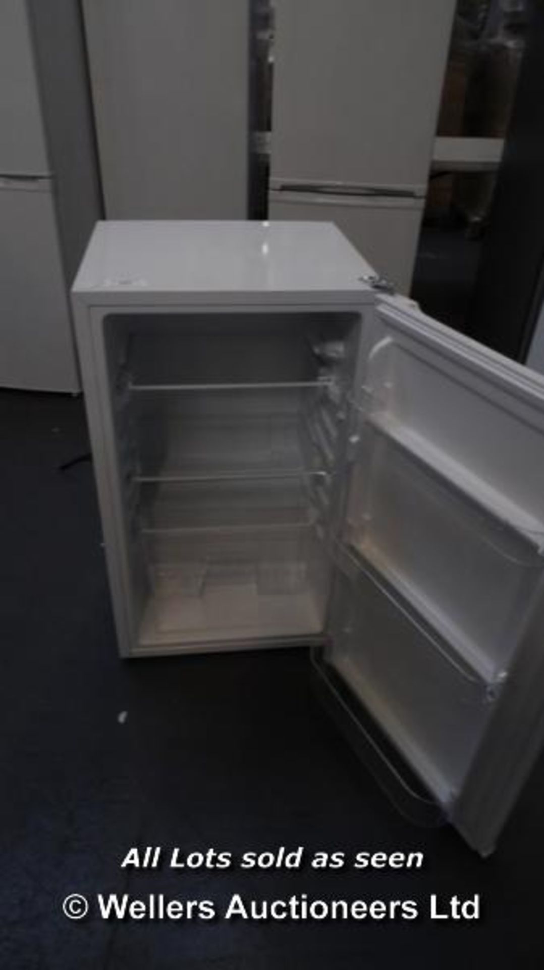 *ESSENTIALS CUL50W12 UNDERCOUNTER FRIDGE / GRADE: RETAIL RETURN / UNBOXED (DC6) [TA191214-127} ( - Image 2 of 2