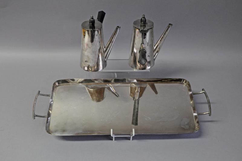 Pair of silver plated café au lait jugs and tray by Walker & Hall, circa 1900