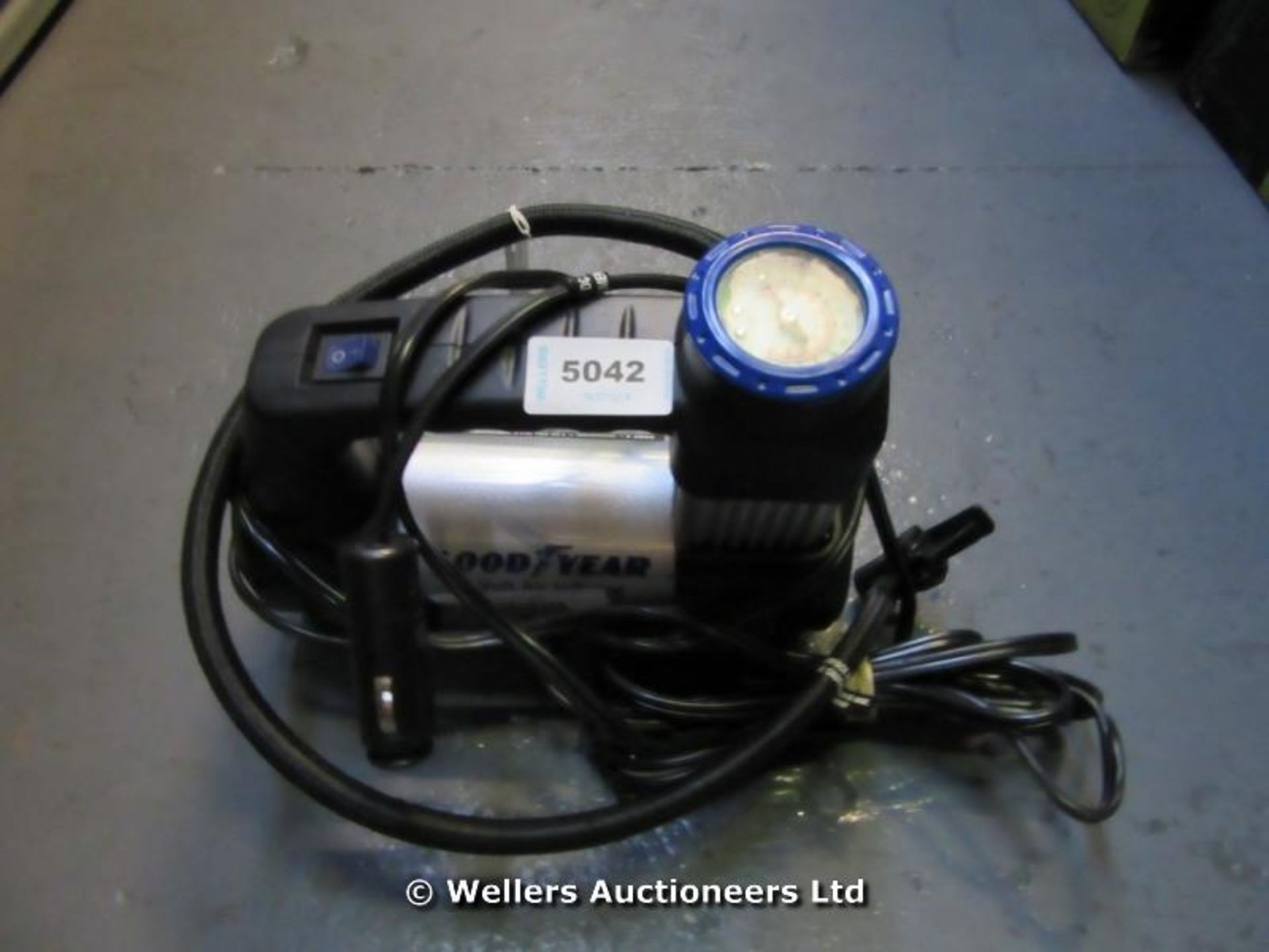 *GOODYEAR 12V INFLATOR