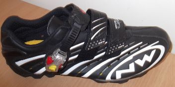 1 x NorthWave Kameleon Trainers – Black – Suitable for Extreme Sports Such as Mountain Biking