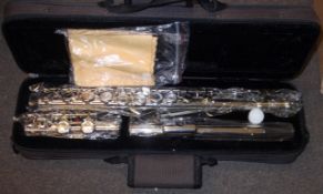 1 x Parchment Flute with Case – New with Packaging - British & American Make – Model : 9210 W 14 –