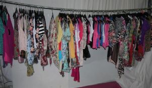 **BIG LOT** 128 x Items Of Assorted Women's Clothing - Box378 - Tops and Dresses - Sizes Range