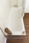 1 x Dovcor Oena 1700 x 850 Single Acrylic Shower Bath (Left Hand Model) - Includes Screen - Corensis