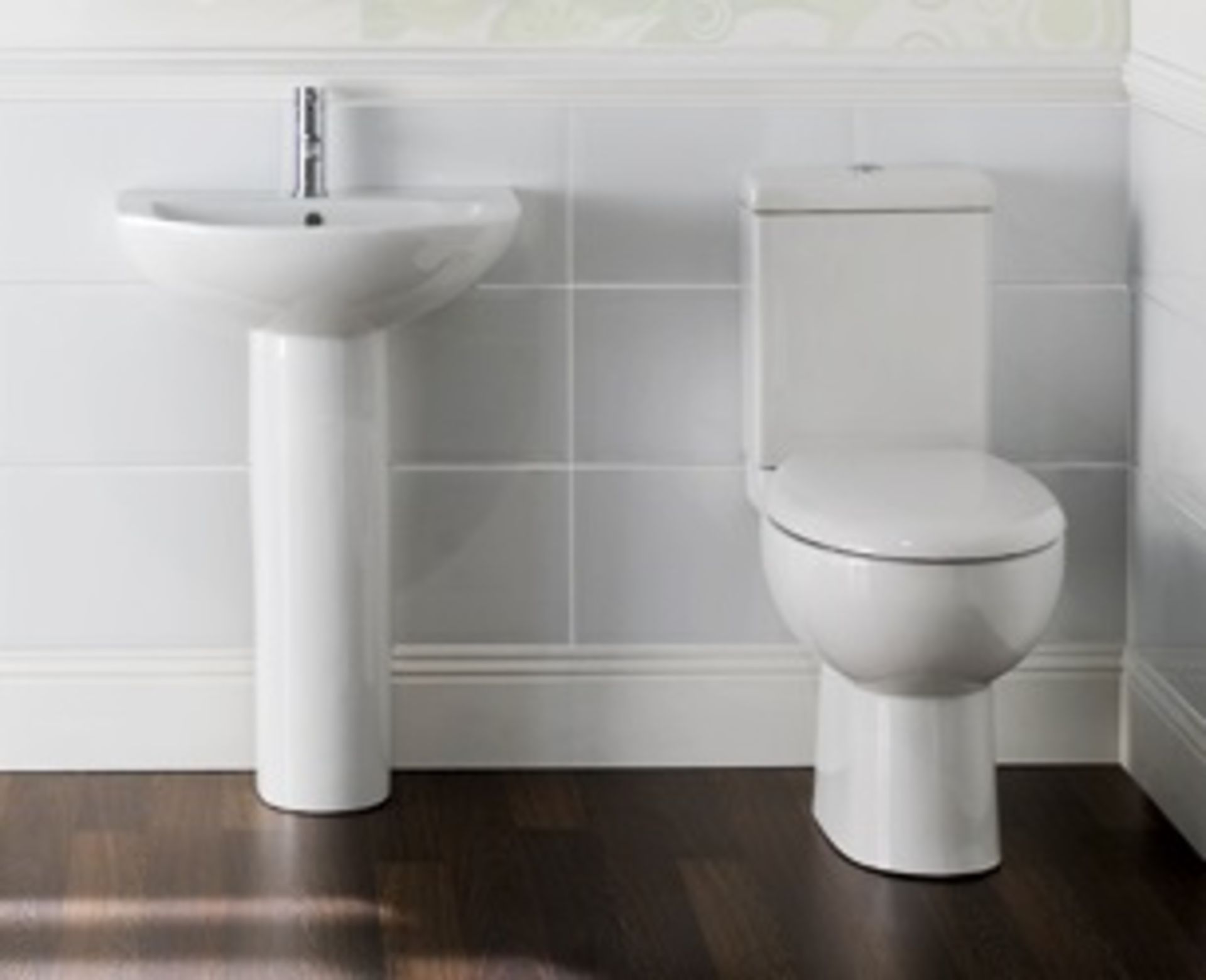 1 x Comfort Sink Basin & Toilet Set - Single Tap Sink Basin and Close Coupled Toilet Pan With