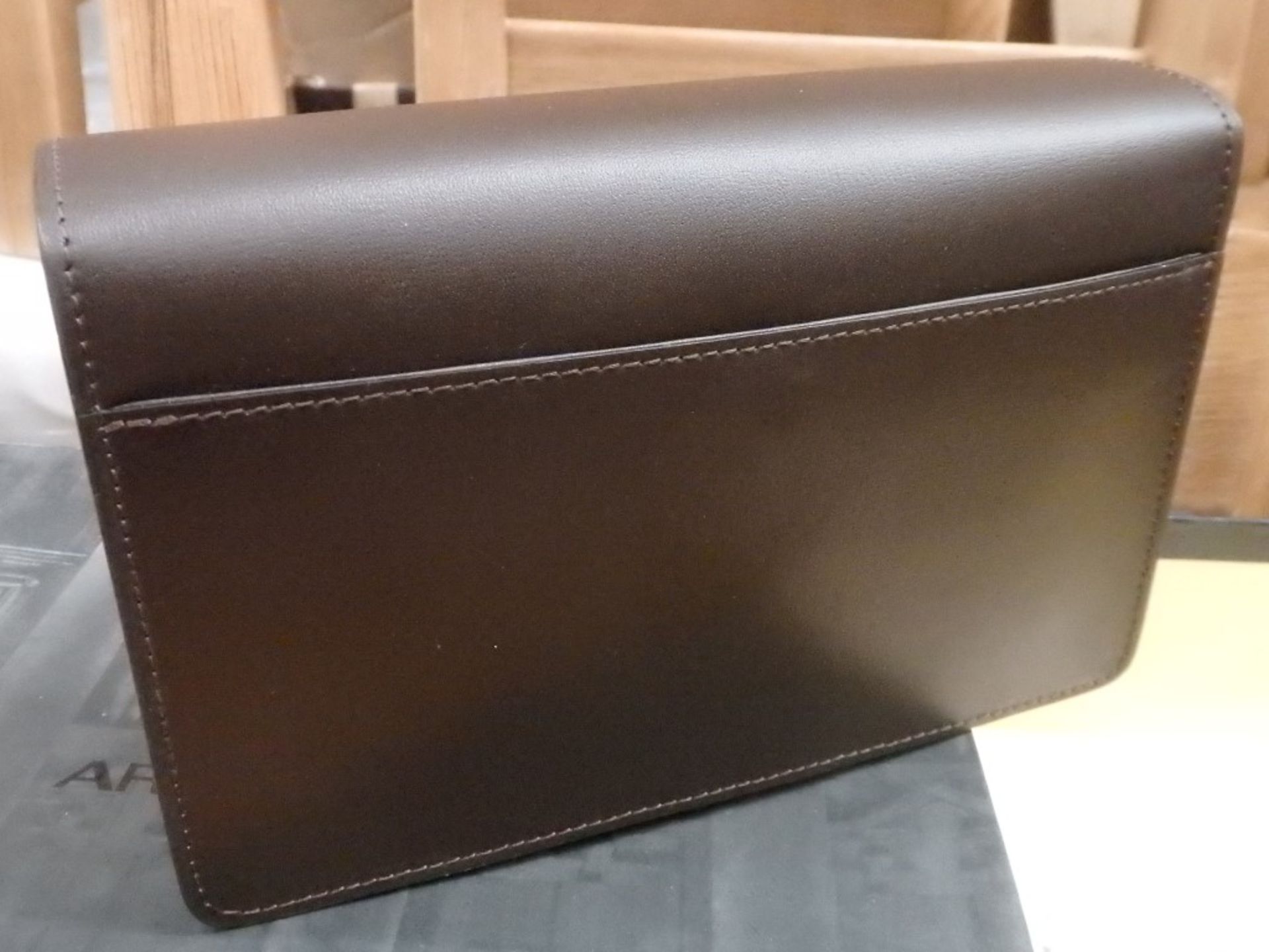 1 x Beautiful Luxury Designer - Genuine Soft Brown leather Mens handbag - Brand New & Boxed - - Image 8 of 16