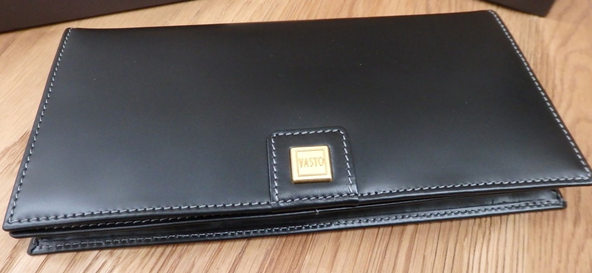 1 x Beautiful Luxury Designer Genuine Soft Calf Leather - Black - Wallet/Purse - Brand New & Boxed -