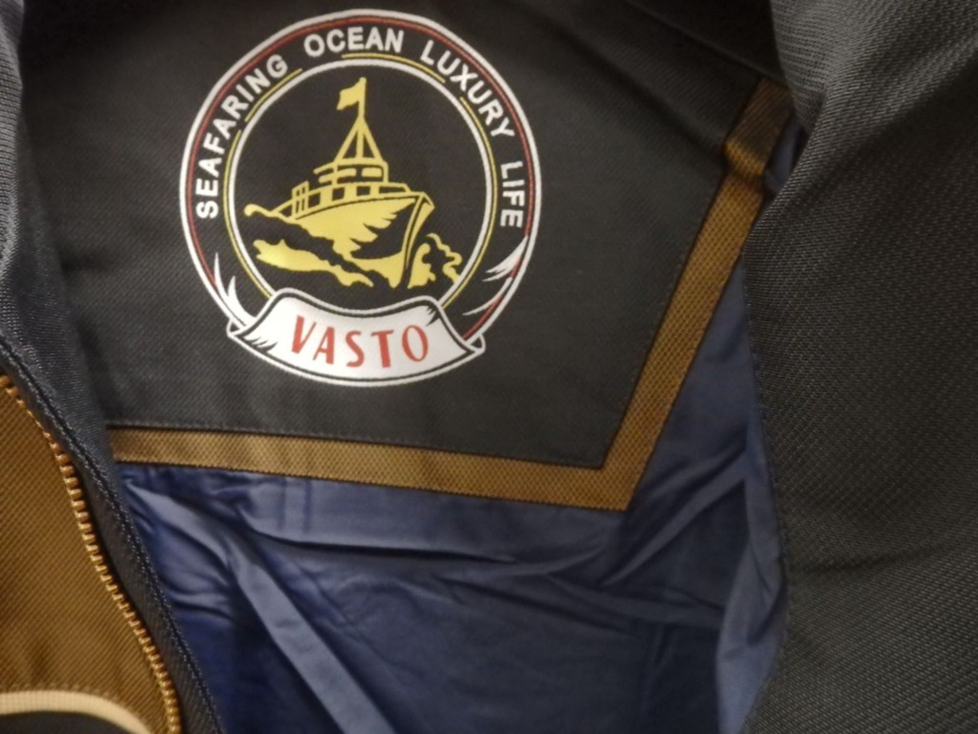 1 x Mens 'Ocean Luxury Life' - Jacket with detachable hood and Internal Zip pockets - Brown/Black - Image 8 of 15