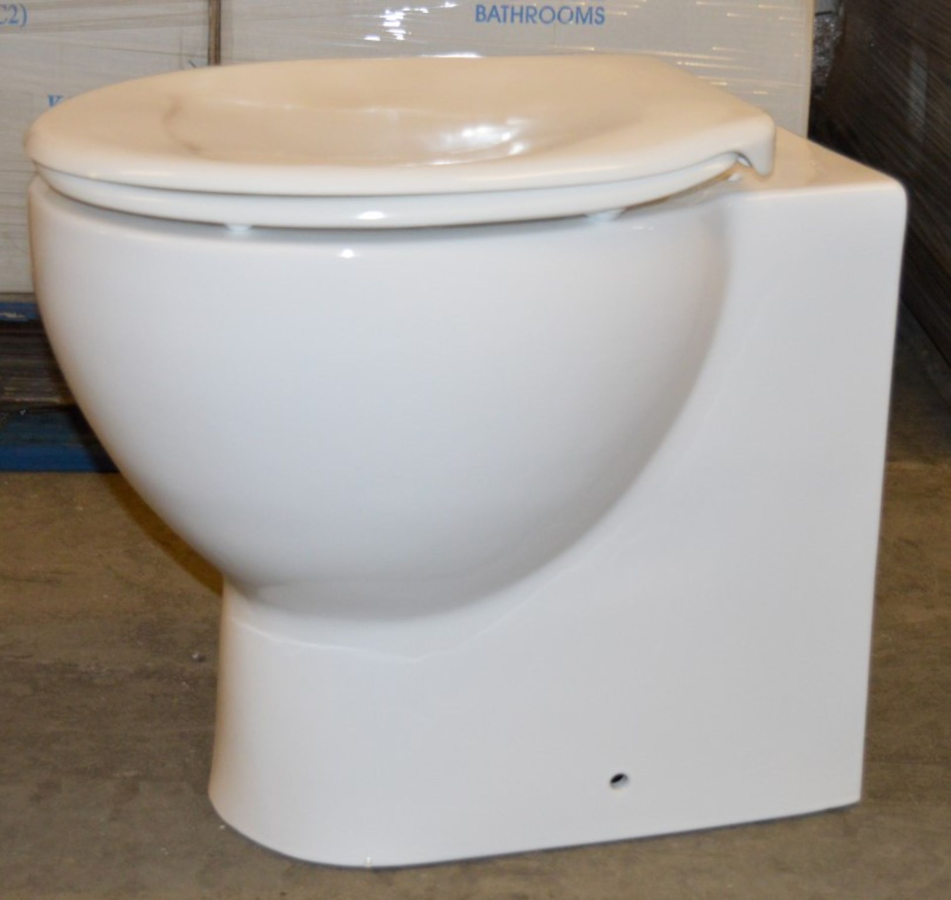 1 x Arc Back to Wall WC Toilet Pan With Soft Close Seat - Vogue Bathrooms - Brand New Boxed - Image 6 of 6