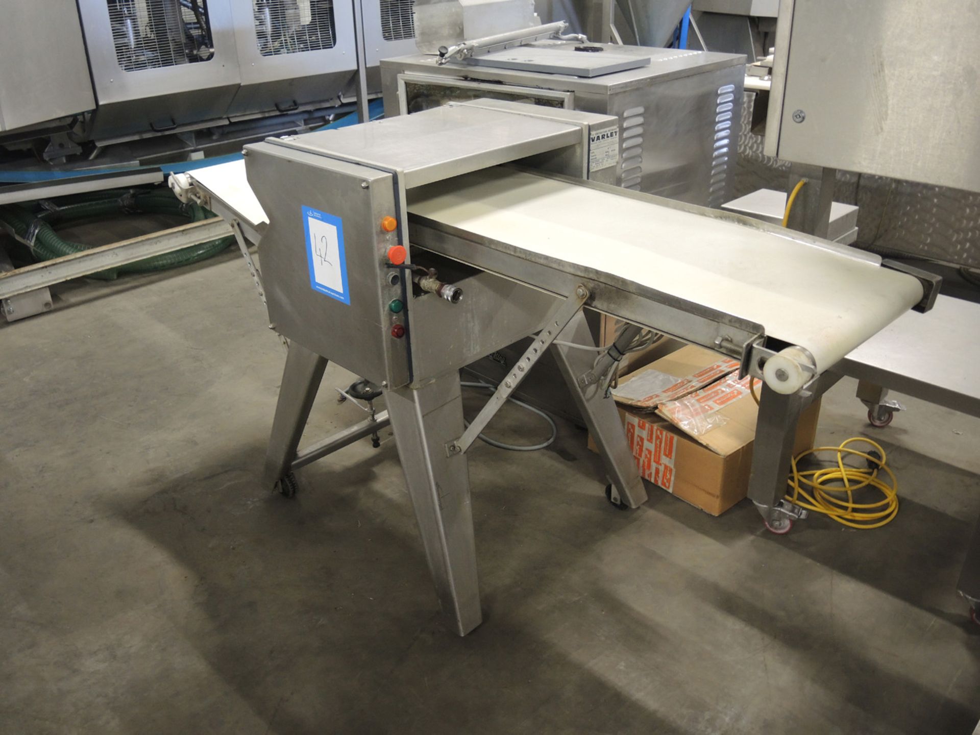 Varlet skinning machine for fish, type: V777, serial number: 754, year of construction: 1984, 240/